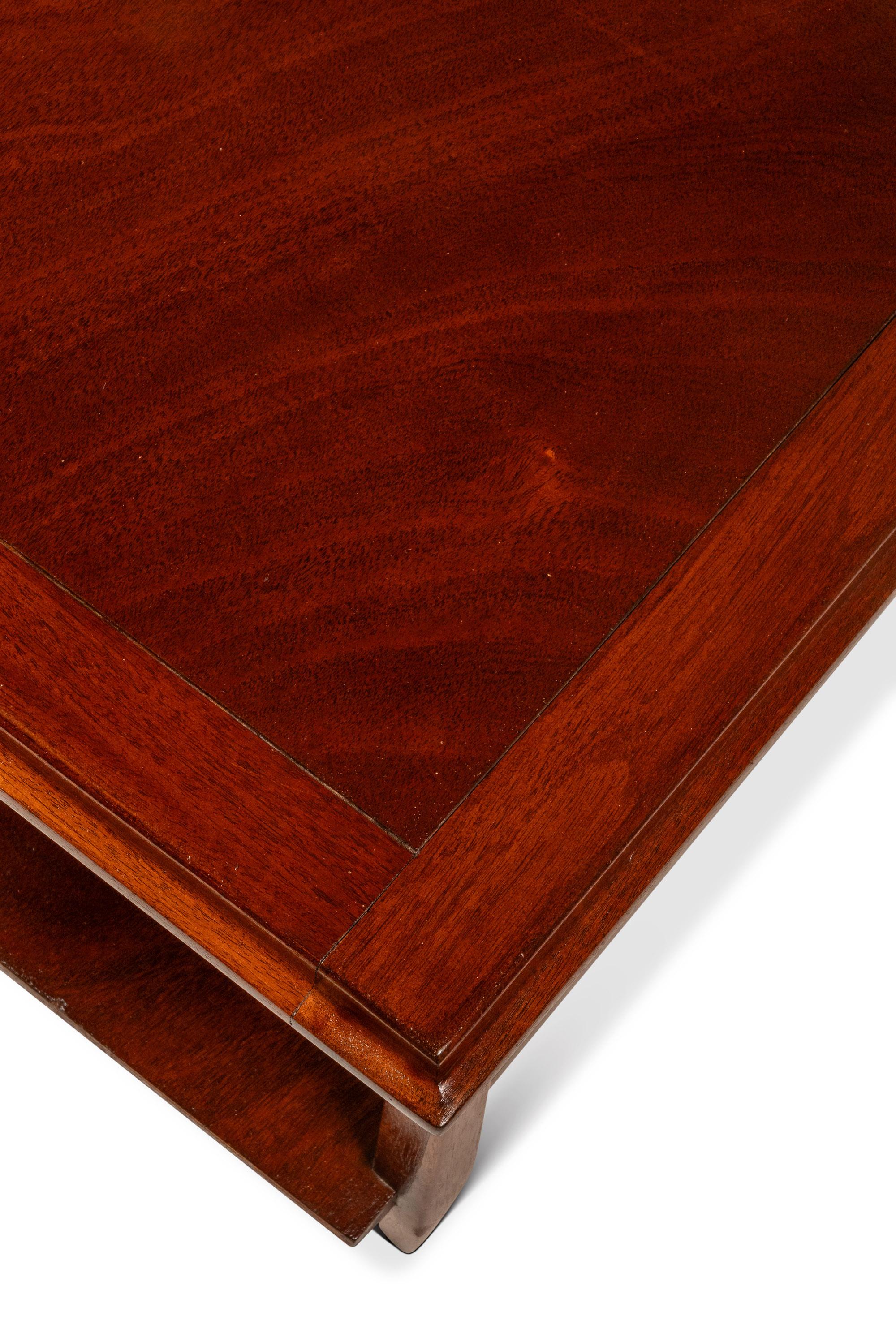 Mid-Century Modern Angular Coffee Table in Solid Mahogany, USA, c. 1960s en venta 11