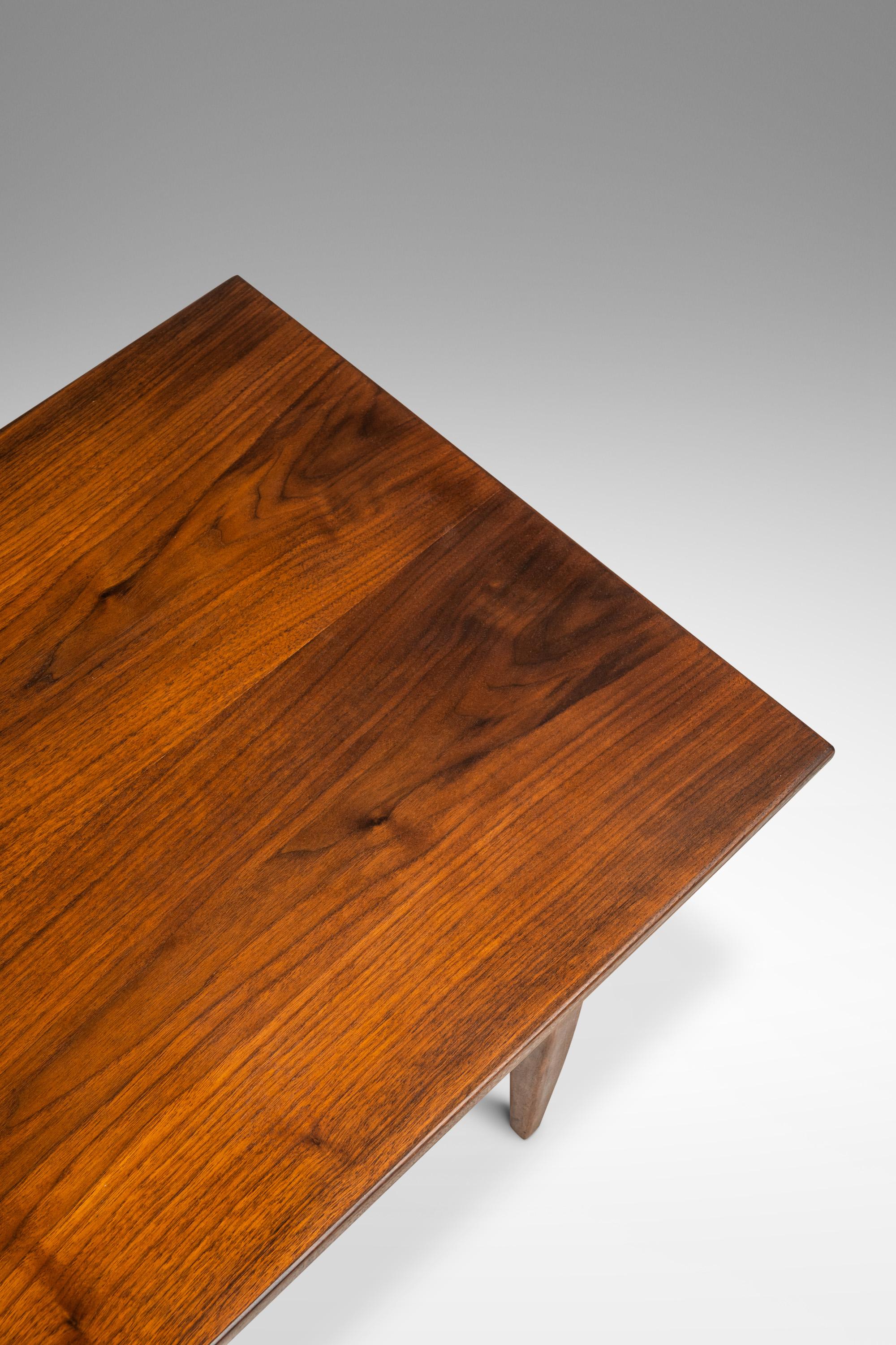 Mid-Century Modern Angular Coffee Table in Walnut, c. 1960's For Sale 3