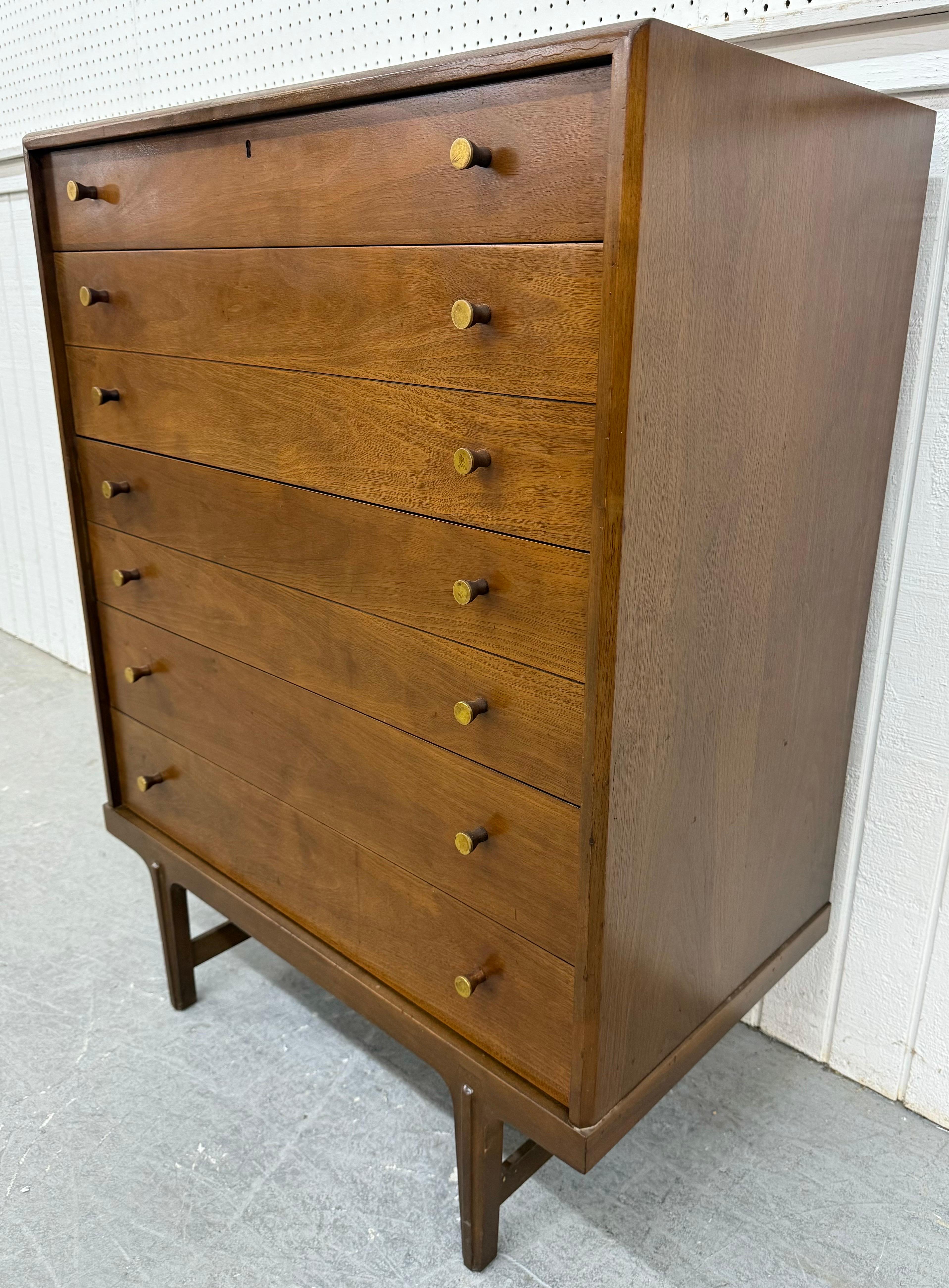 Mid-Century moderno Cassapanca alta in noce 