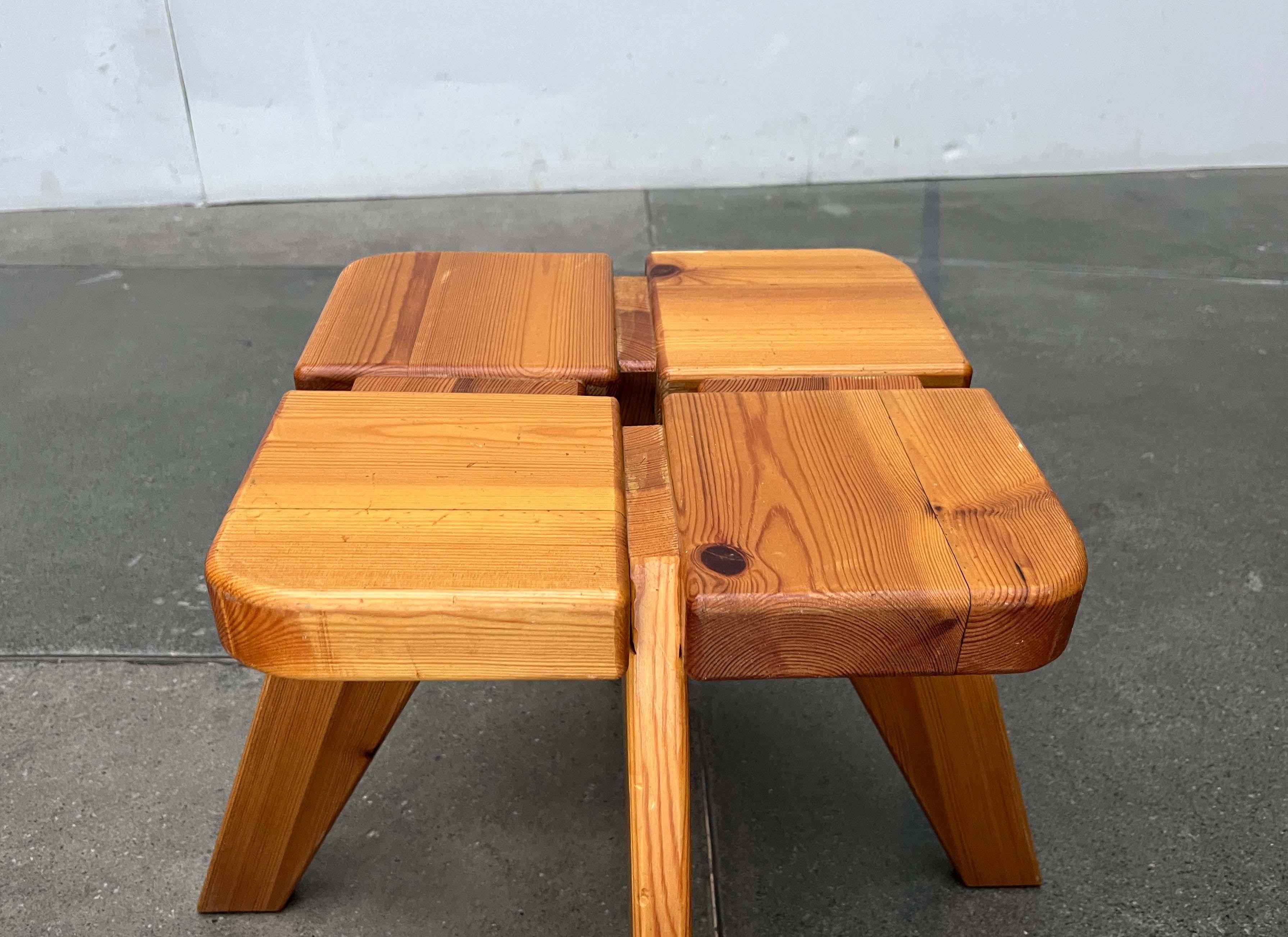 Mid-Century Modern Apila Pinewood Stool from Finland attributed to Rauni Peippo For Sale 5