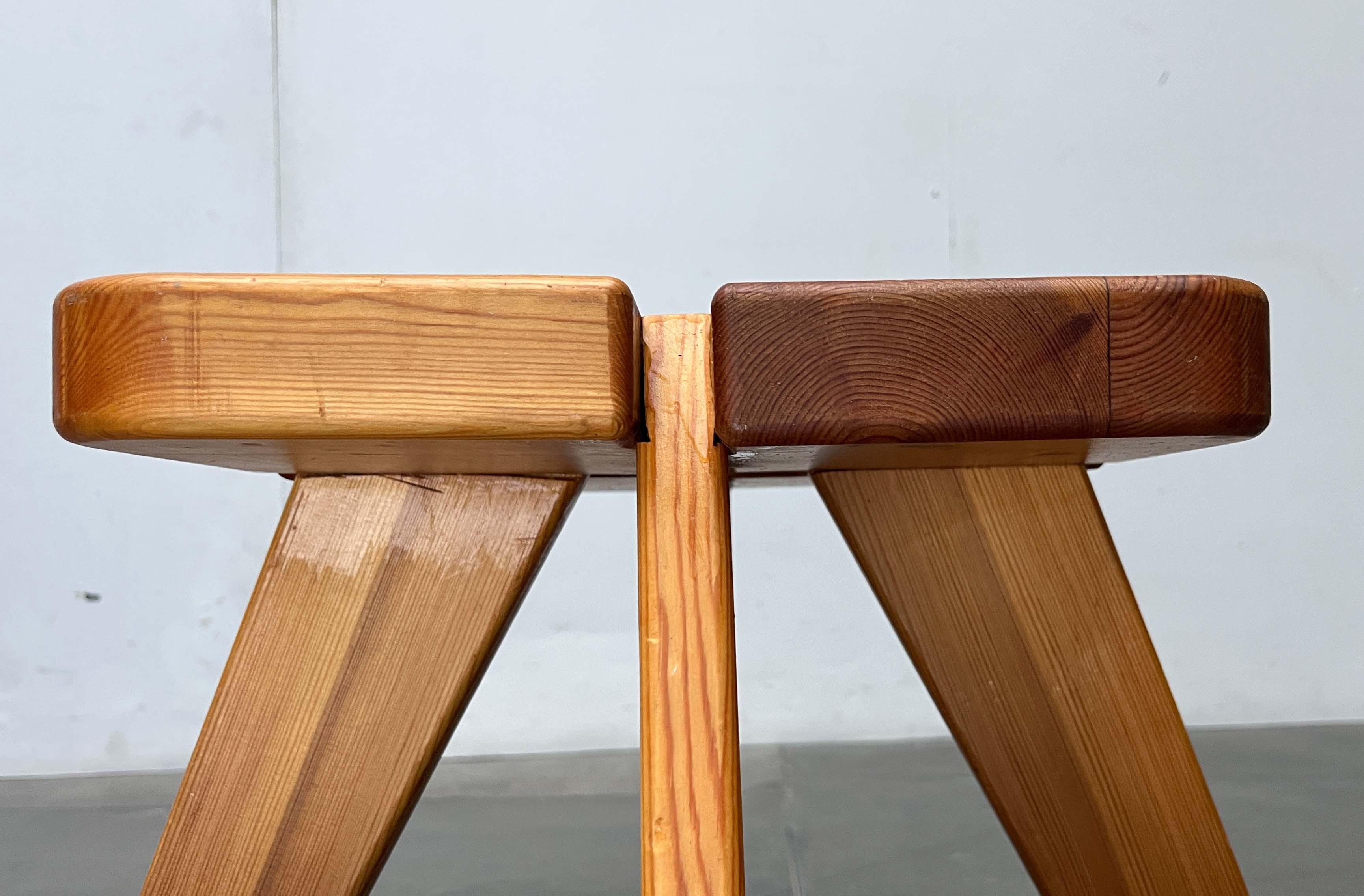 Mid-Century Modern Apila Pinewood Stool from Finland attributed to Rauni Peippo For Sale 6