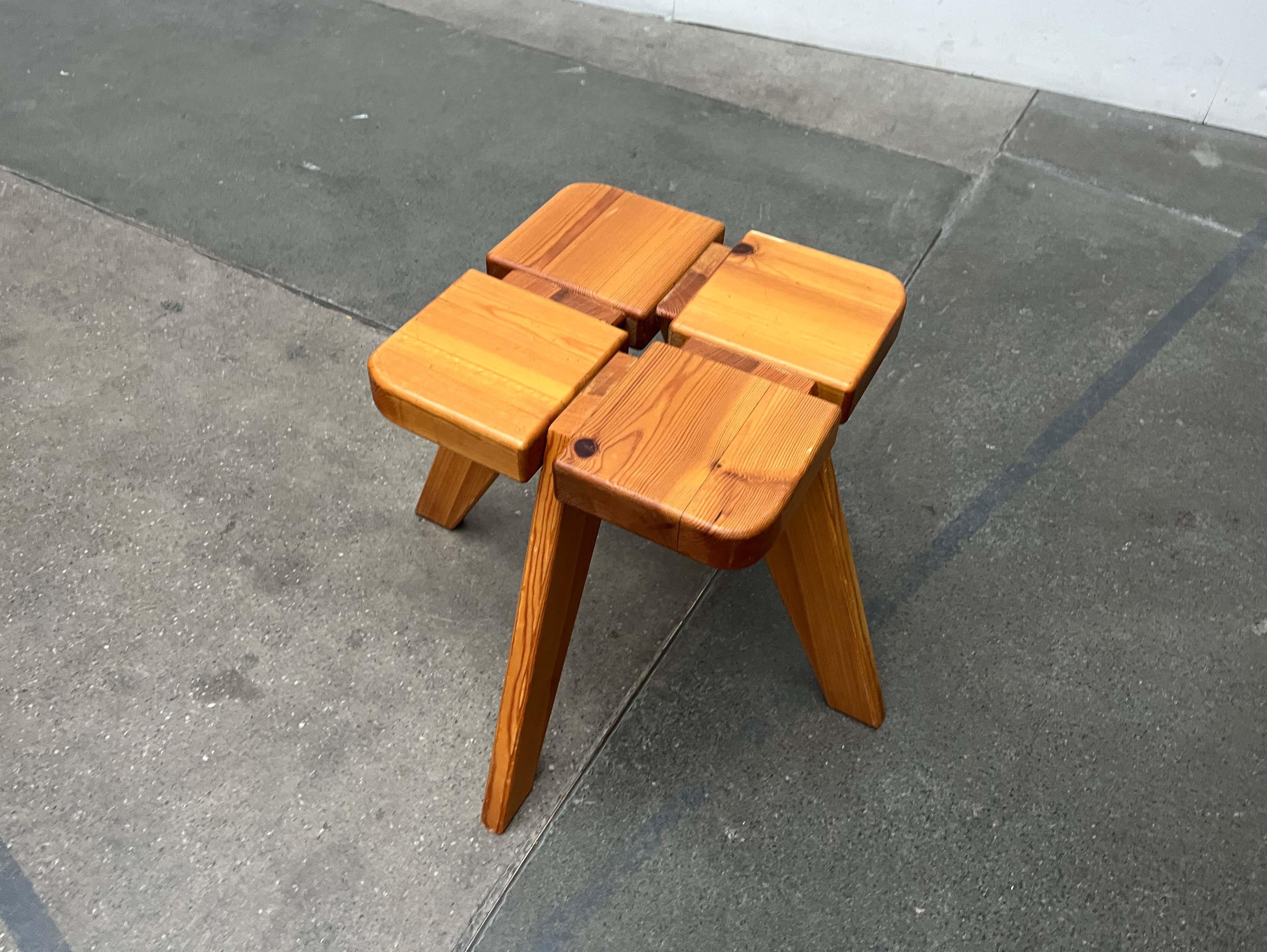 Mid-Century Modern Apila Pinewood Stool from Finland attributed to Rauni Peippo For Sale 8