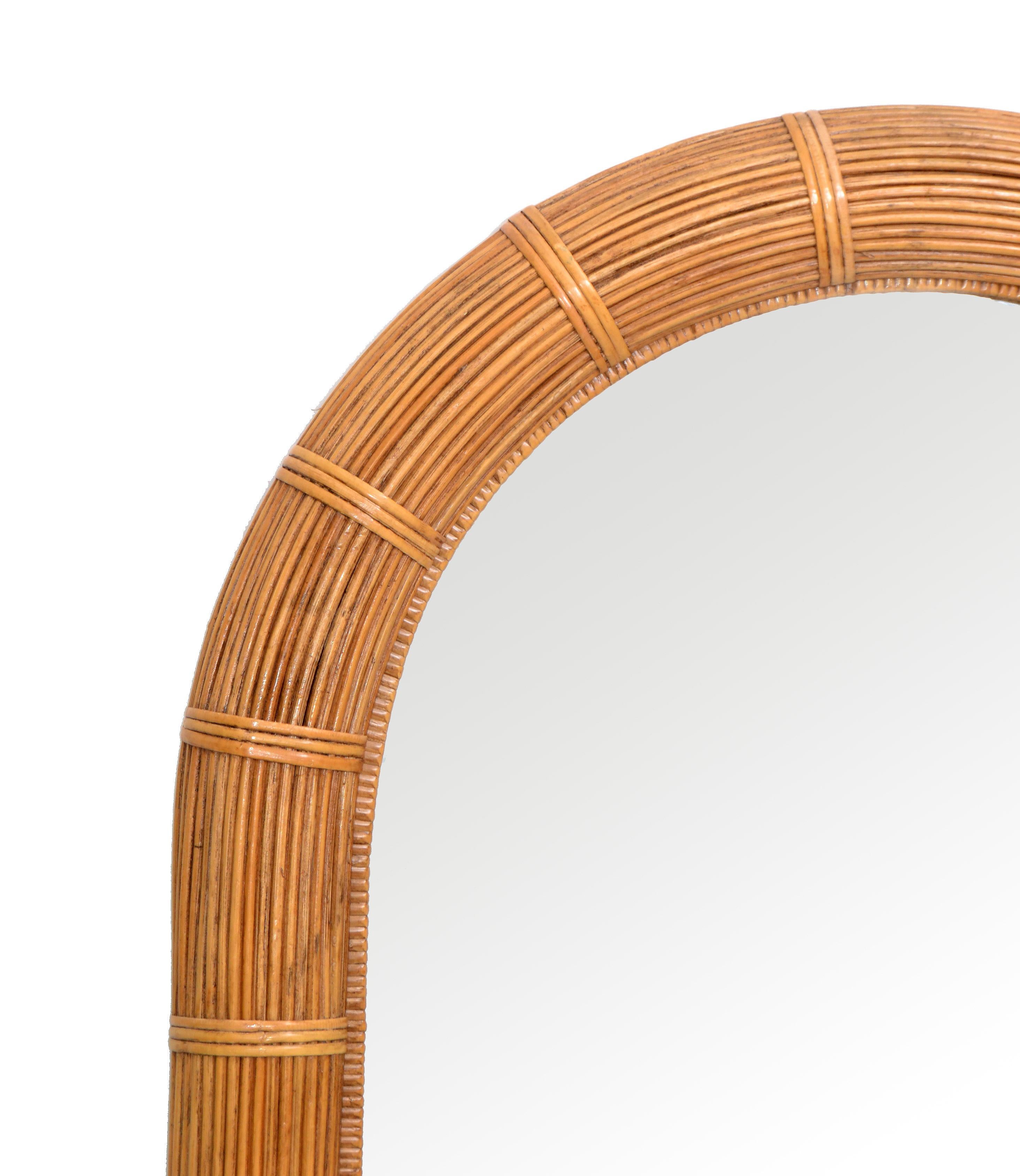 Mid-Century Modern Arch Handwoven Pencil Reed & Wicker Wall Mirror Bohemian Chic In Good Condition For Sale In Miami, FL