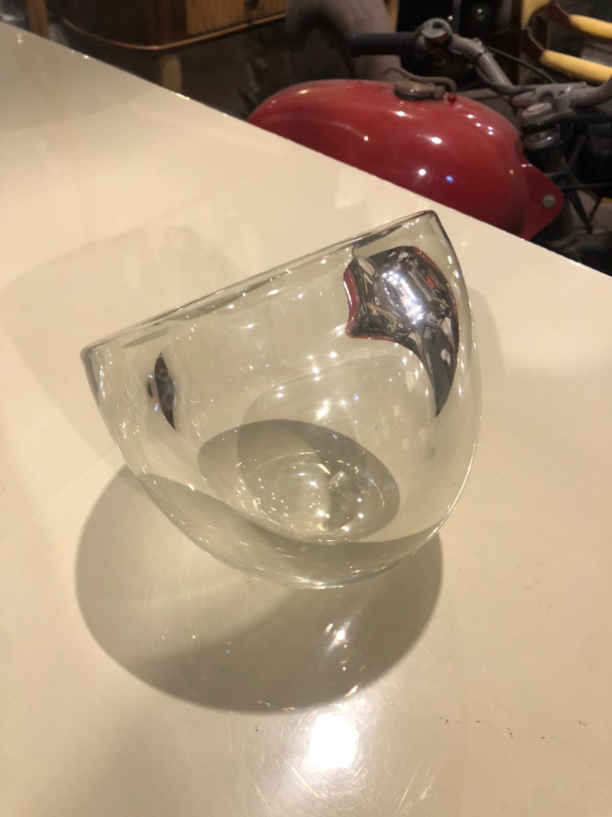 Mid-20th Century Mid-Century Modern, Alfredo Barbini Oval Bowl in Transparent Murano Glass For Sale