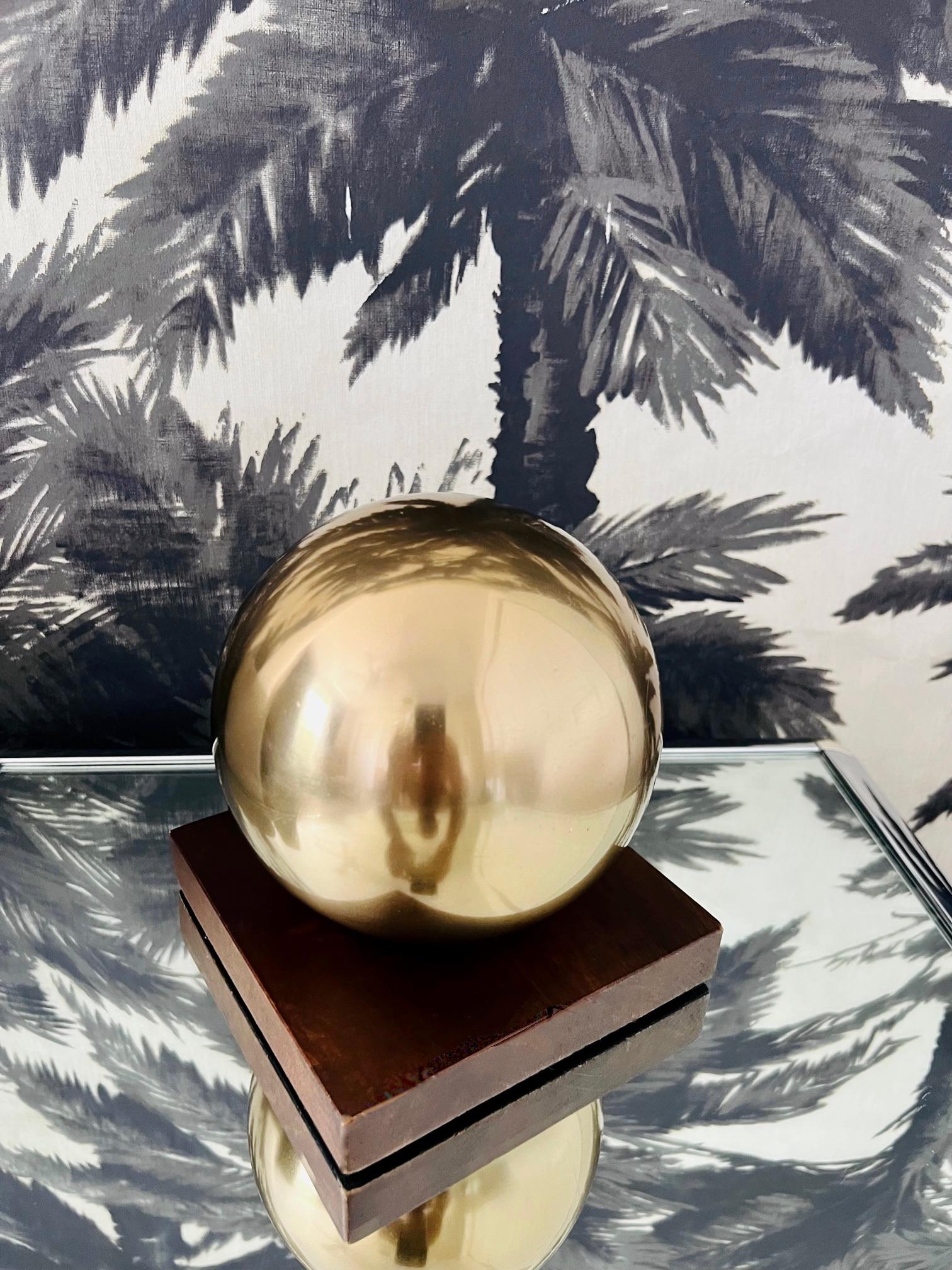 Mid-Century Modern Architectural Brass Globe Bookend & Decorative Object, 1970s In Good Condition For Sale In Fort Lauderdale, FL