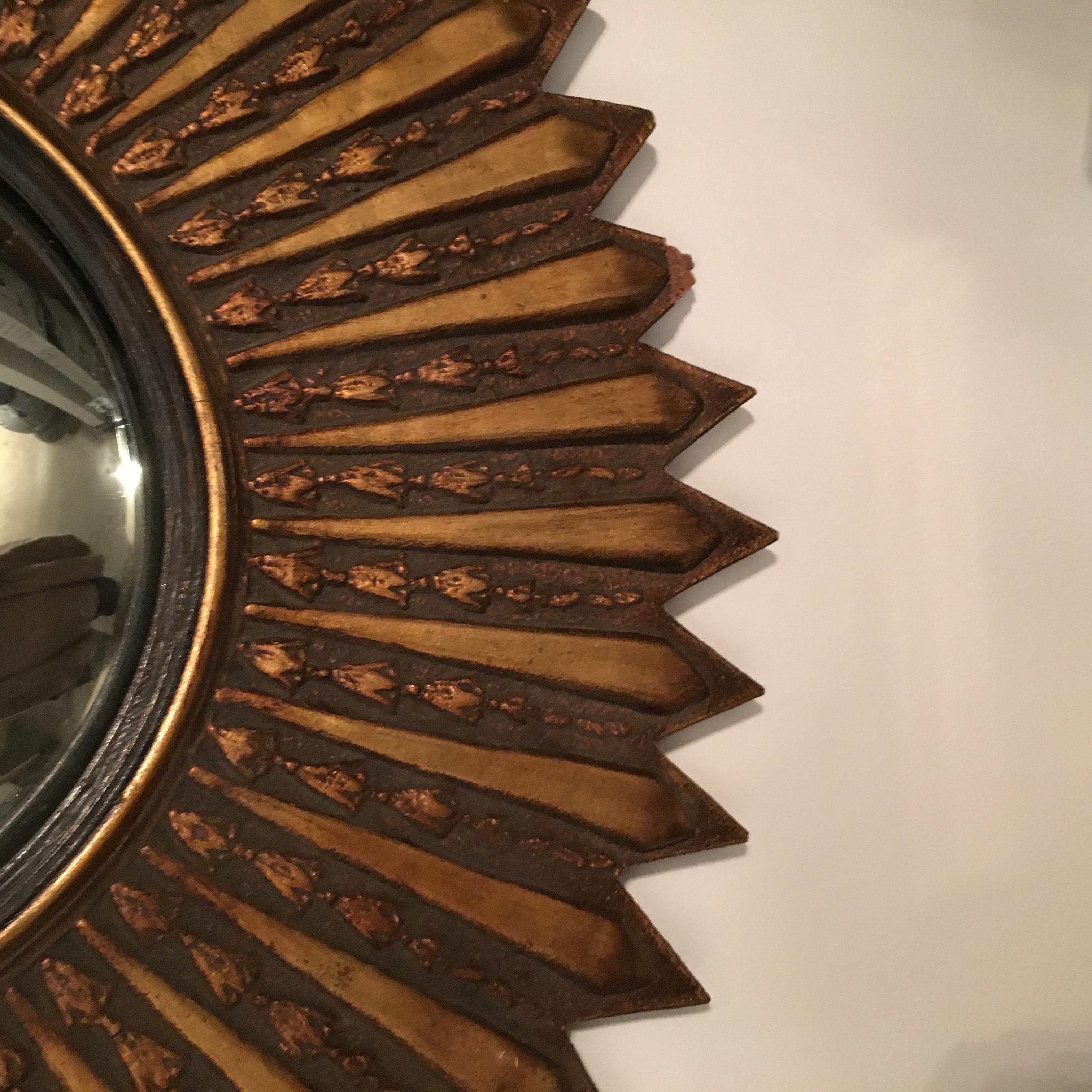 Mid-Century Modern Argentinean Restored Gilded Wood Sunburst Convex Wall Mirror For Sale 5