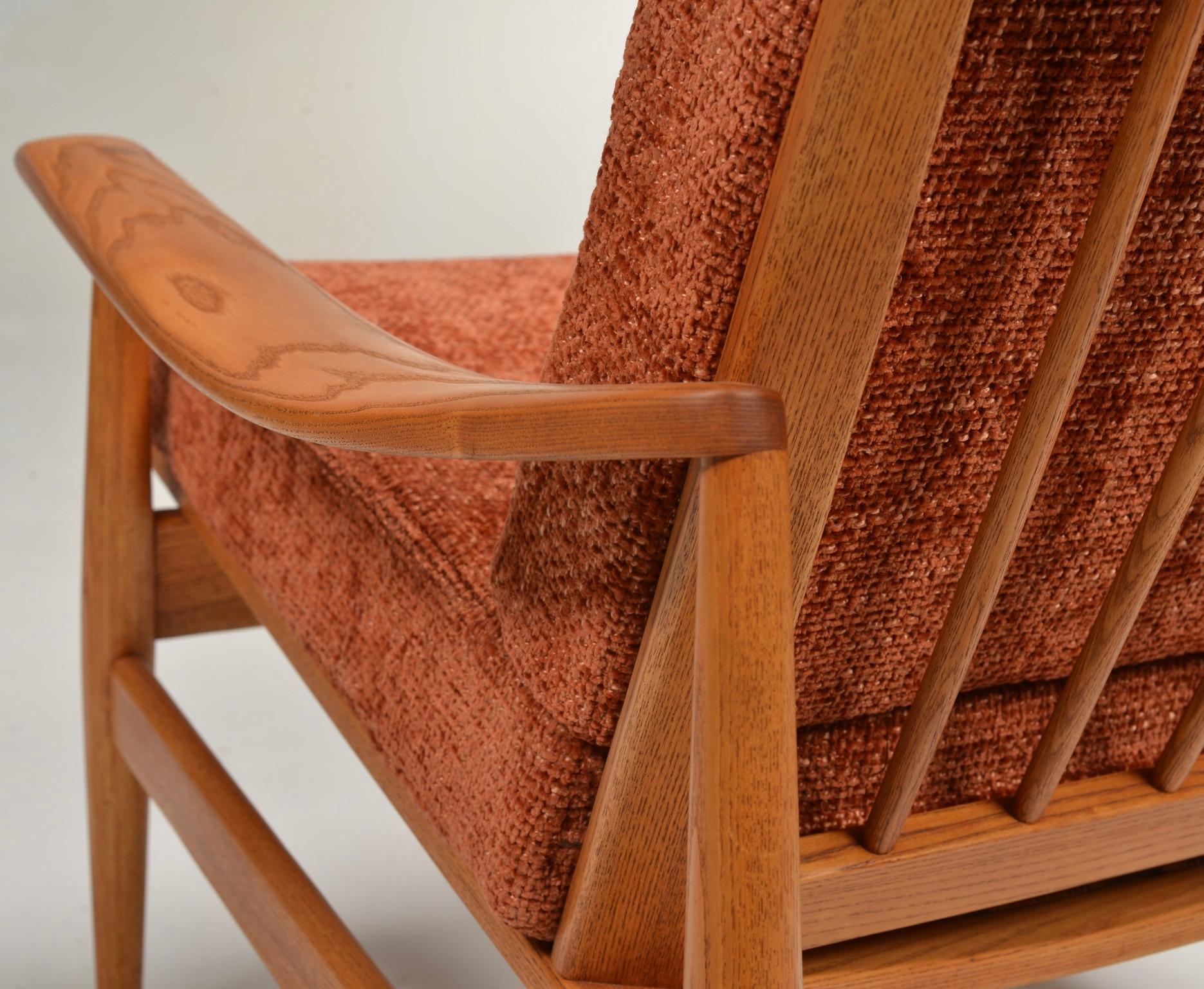 Mid Century Modern Arm Chair For Sale 3