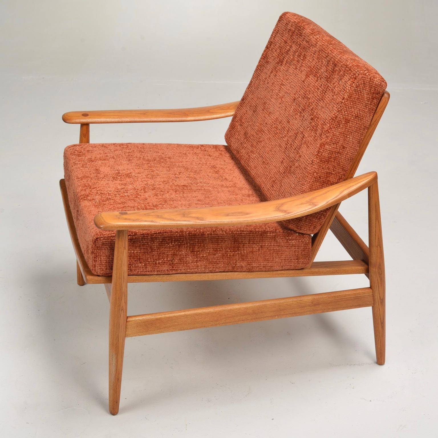 Mid Century Modern Arm Chair For Sale 5