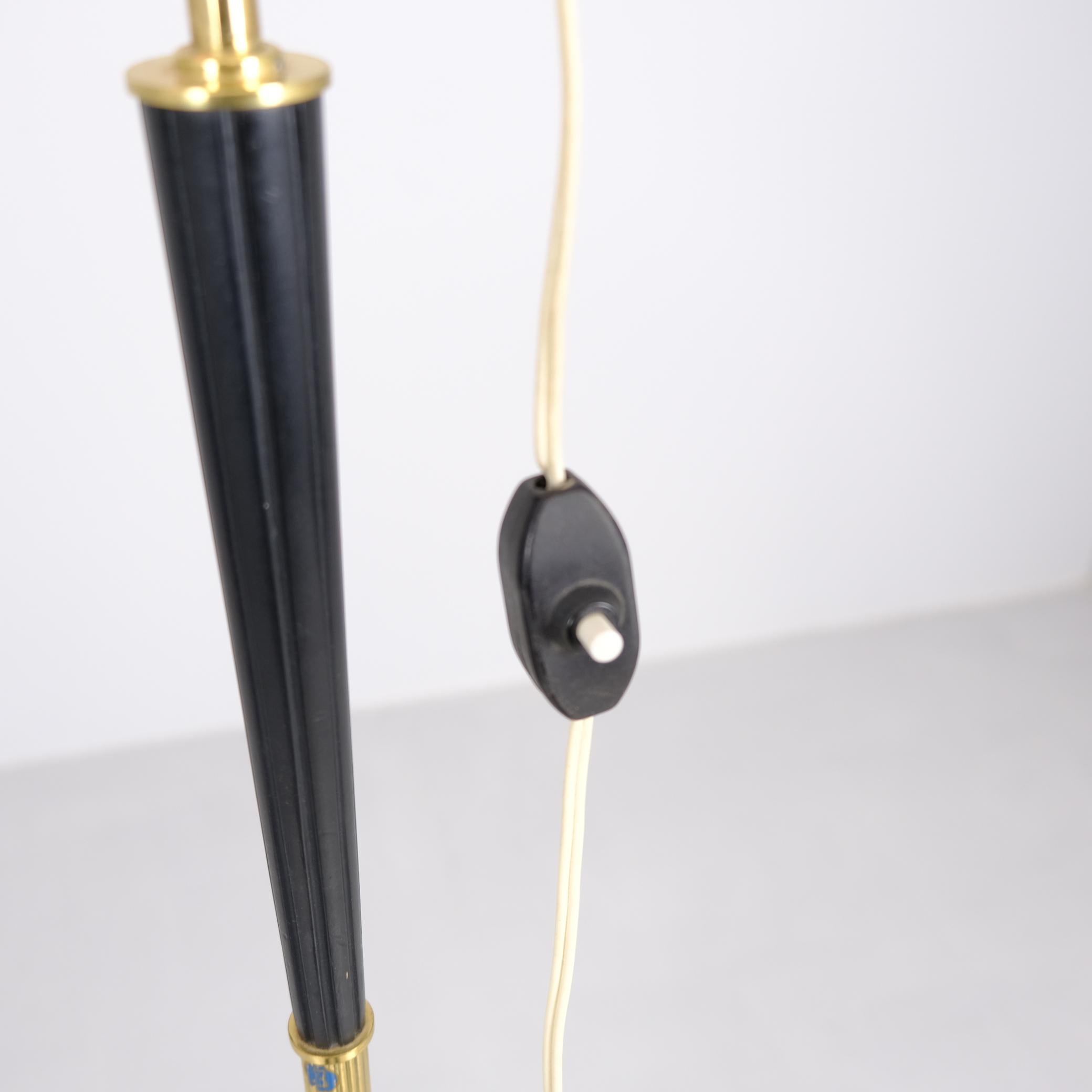 Metallo Lampada da terra regolabile Armaturhantverk di metà secolo, modello 129, Svezia, anni '50 in vendita