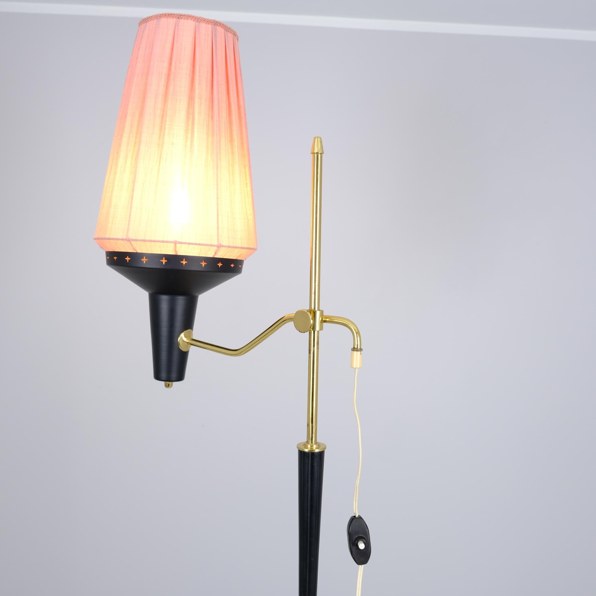 Lampada da terra regolabile Armaturhantverk di metà secolo, modello 129, Svezia, anni '50 in vendita 2