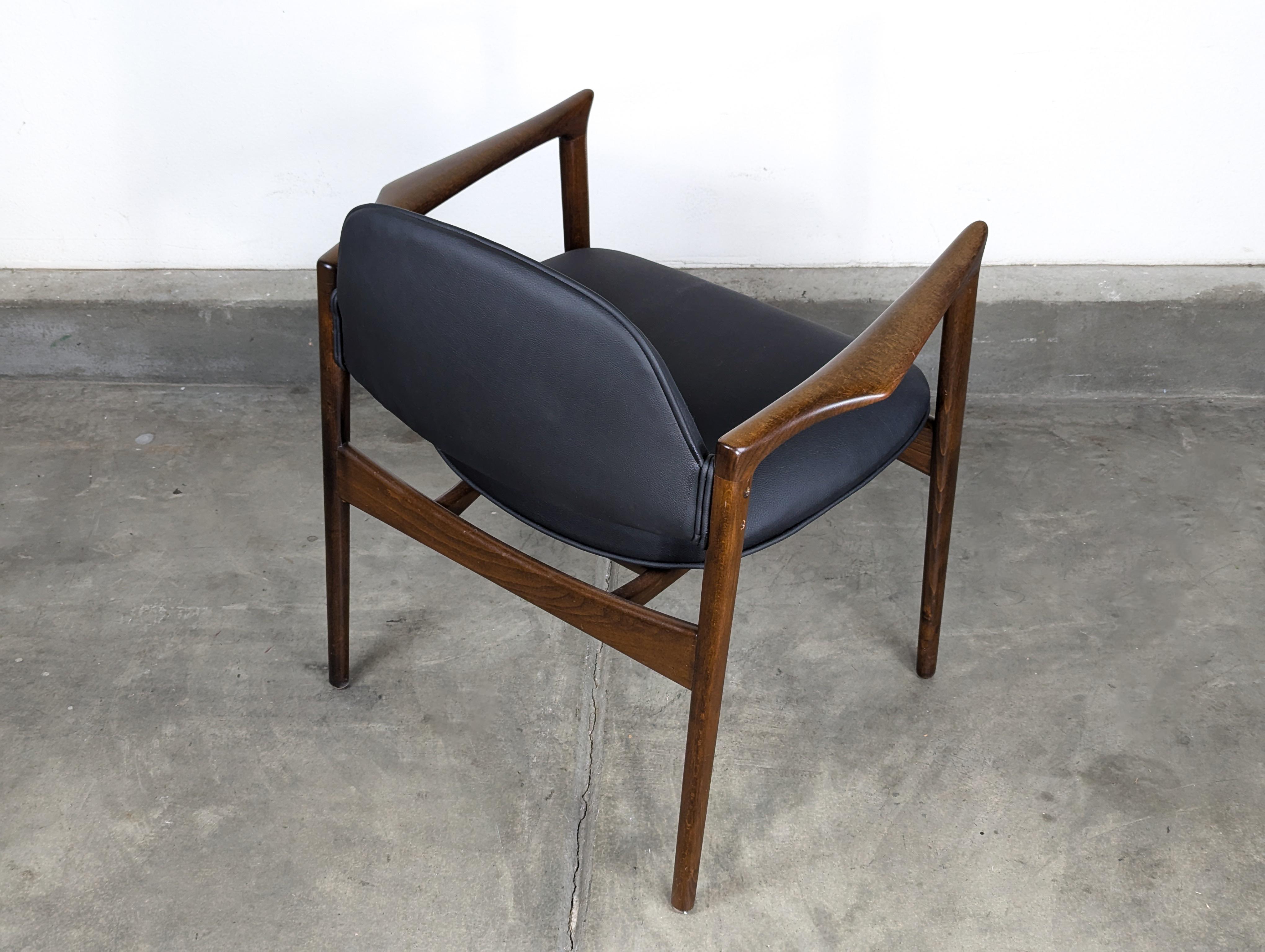 Sillón moderno de mediados de siglo de Ib Kofod-Larsen para Selig, c1960s en Bueno estado para la venta en Chino Hills, CA