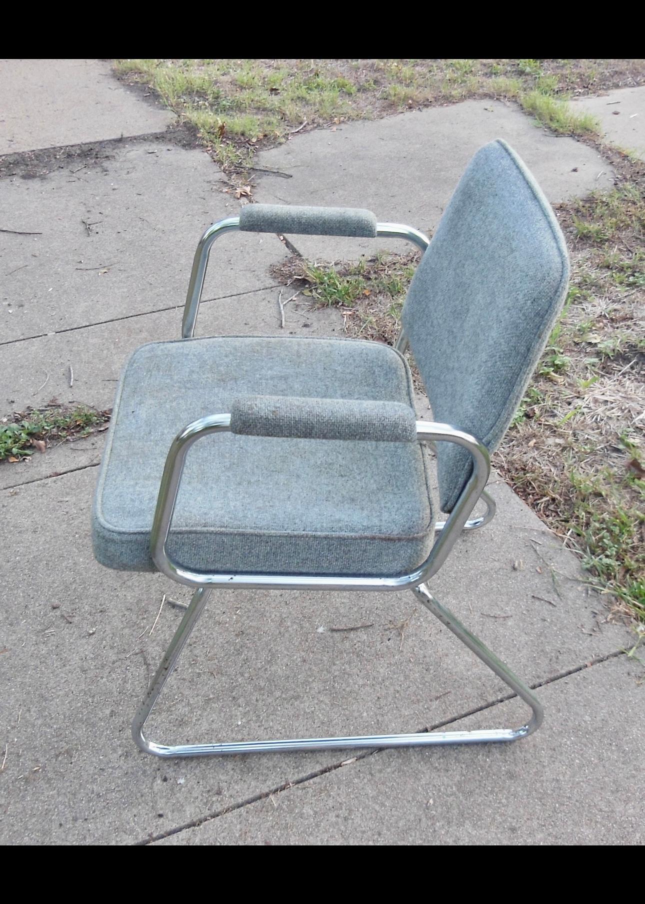 Mid Century Modern Armchair  In Good Condition For Sale In Draper, UT