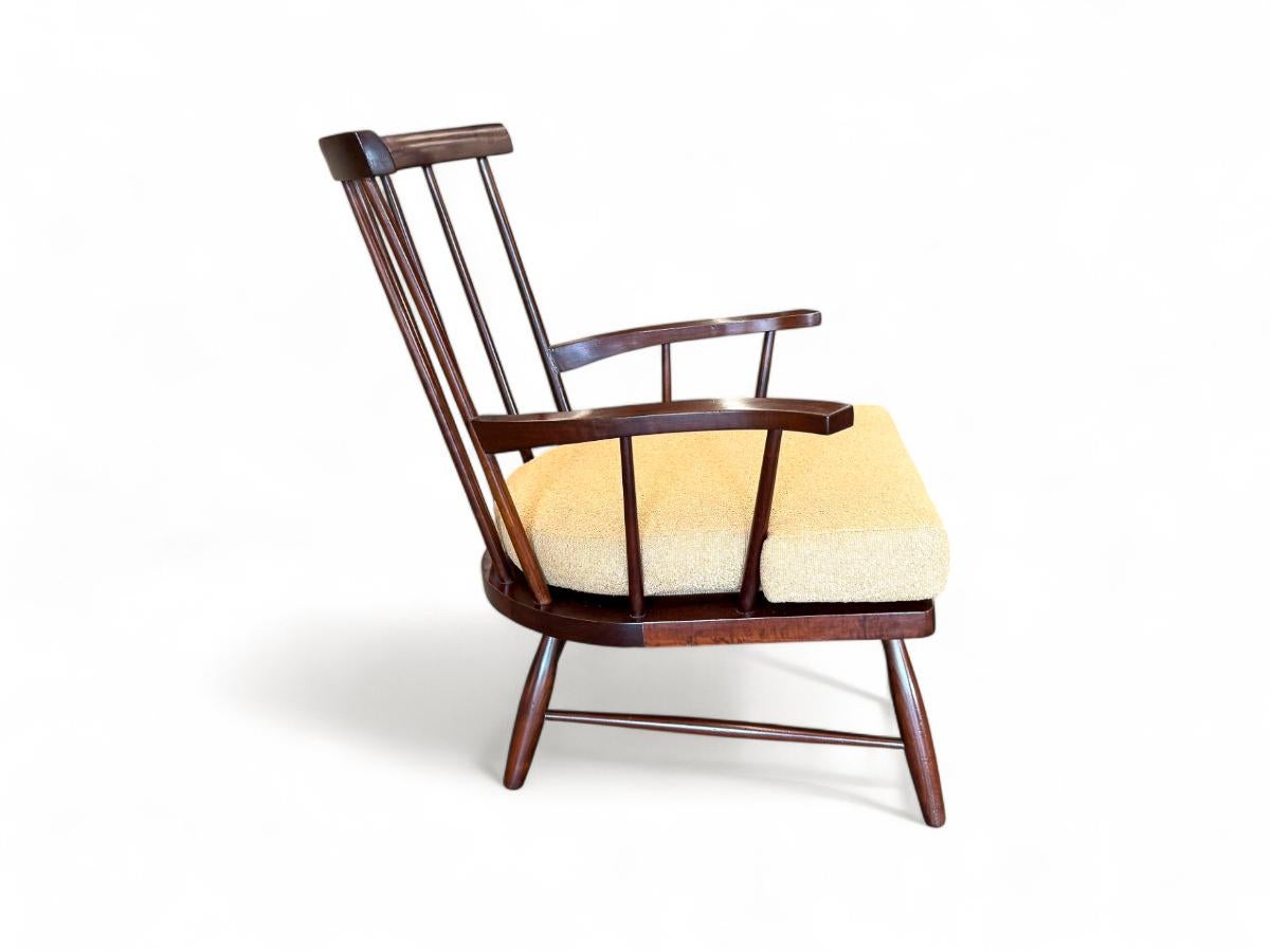 Mid-Century Modern Armchair in Hardwood & Boucle, A Forma Decorativa, Brazil For Sale 2
