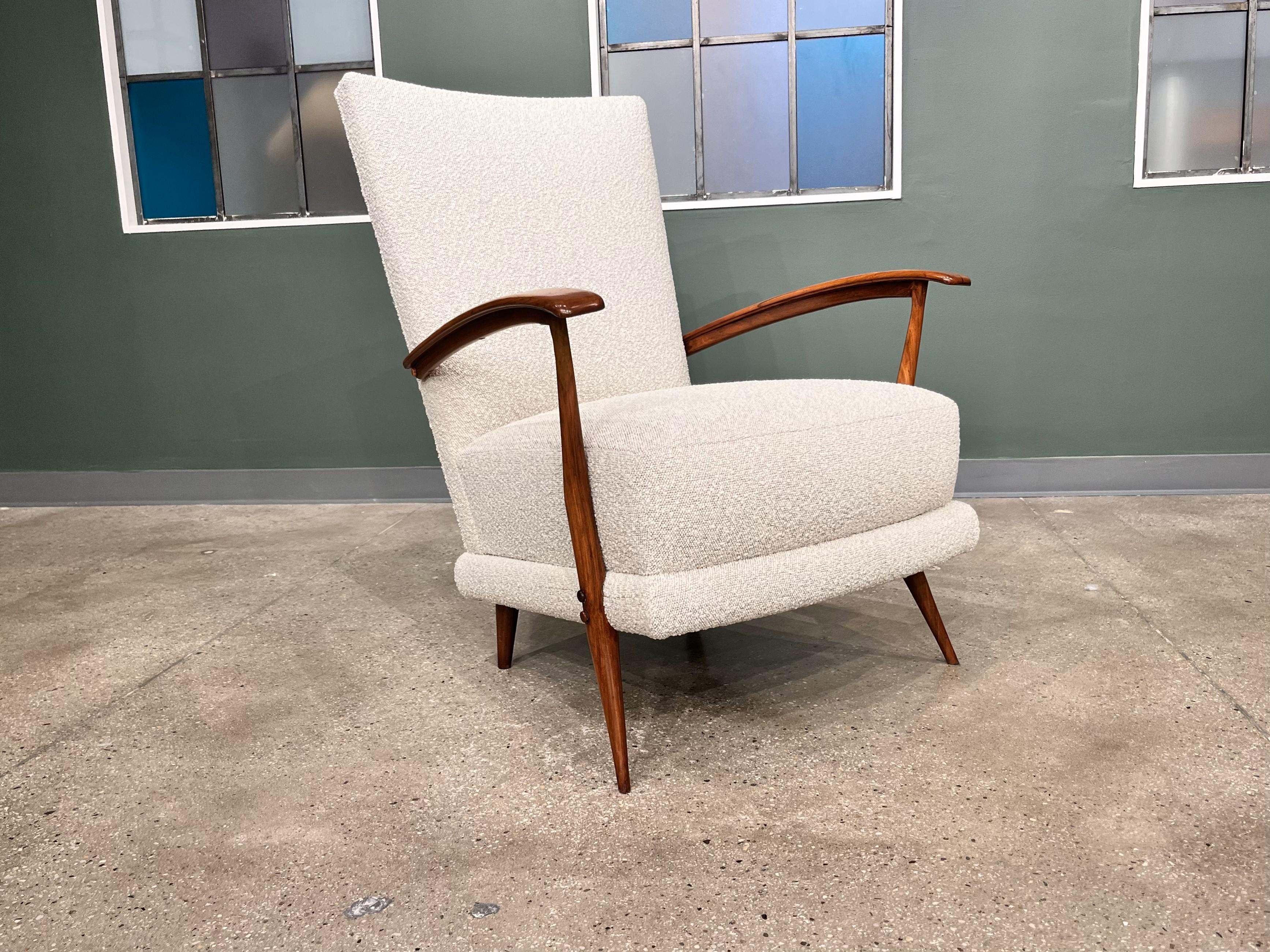 Brazilian Mid-Century Modern Armchair in Hardwood , Leather and Bouclé by G. Scapinelli  For Sale