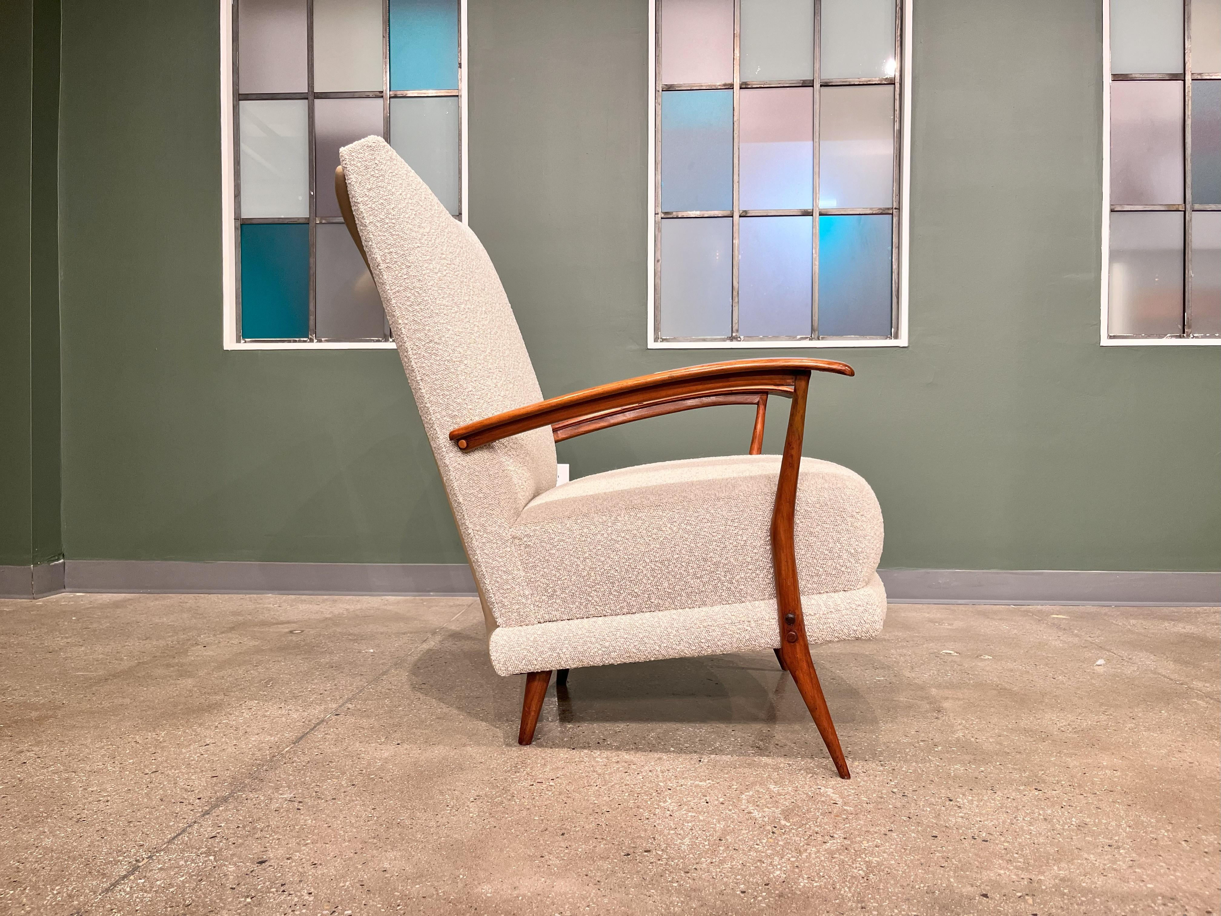 Mid-Century Modern Armchair in Hardwood , Leather and Bouclé by G. Scapinelli  In Good Condition For Sale In New York, NY
