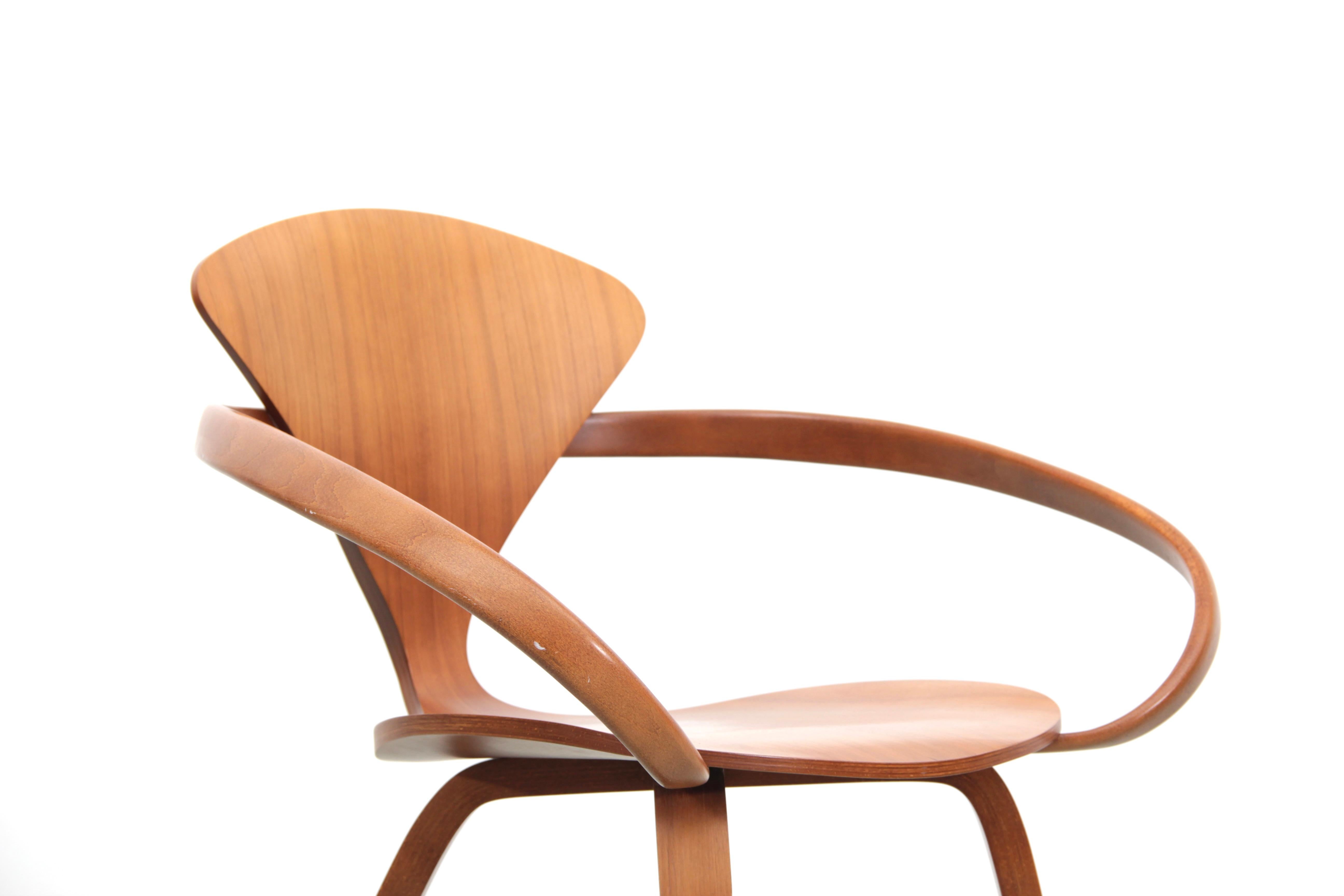 Moderner Sessel aus Nussbaumholz von Norman Cherner aus der Mitte des Jahrhunderts 2
