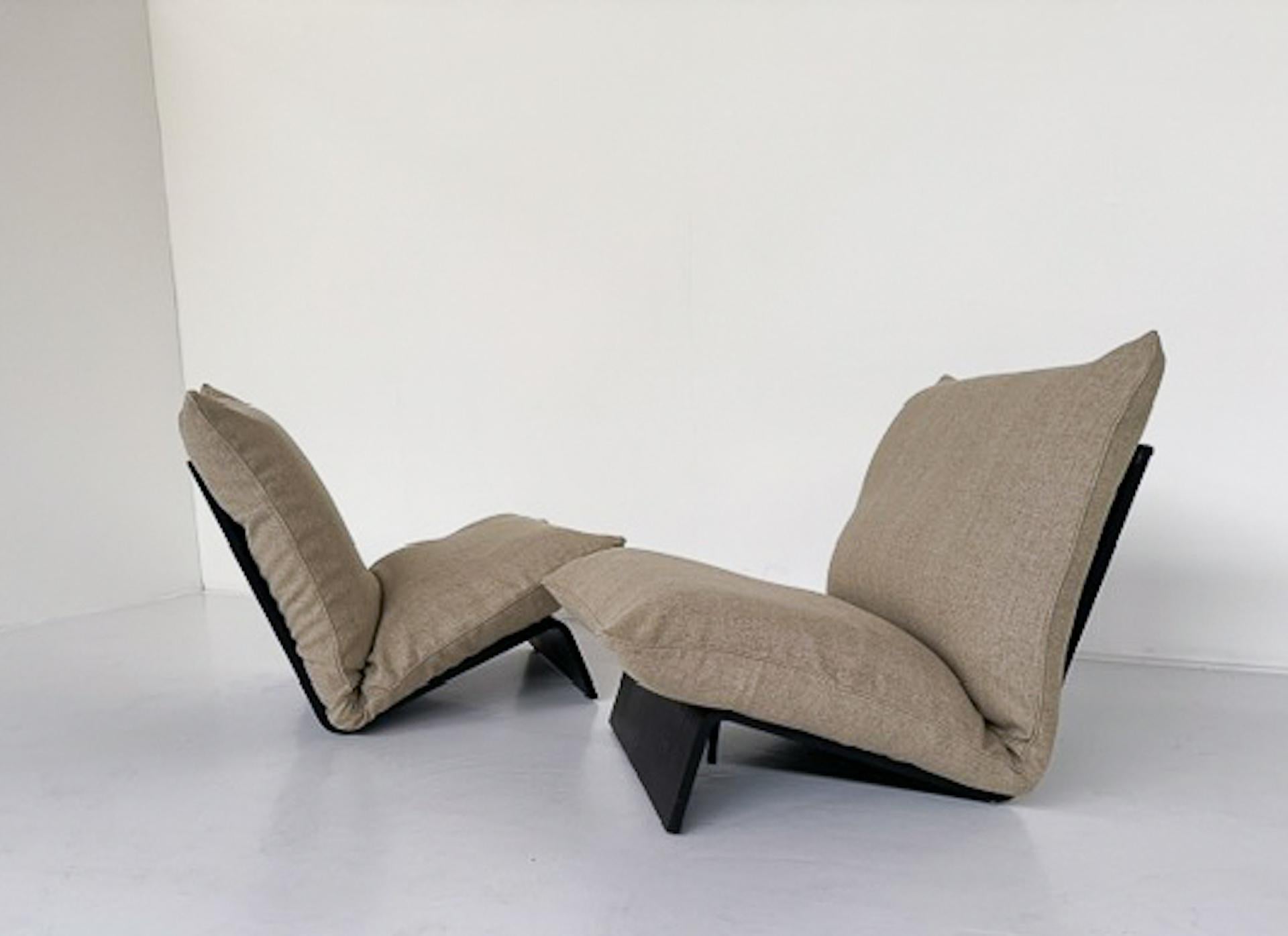 Poltrona moderna di metà secolo, Italia, Wood e Fabrice - 1 ancora disponibile in vendita 1