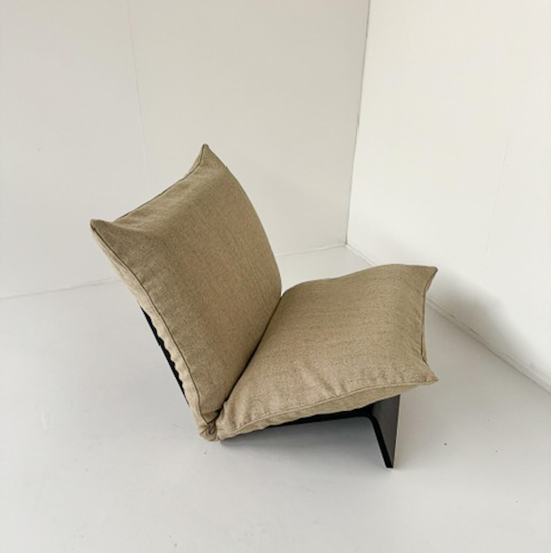 Poltrona moderna di metà secolo, Italia, Wood e Fabrice - 1 ancora disponibile in vendita 2