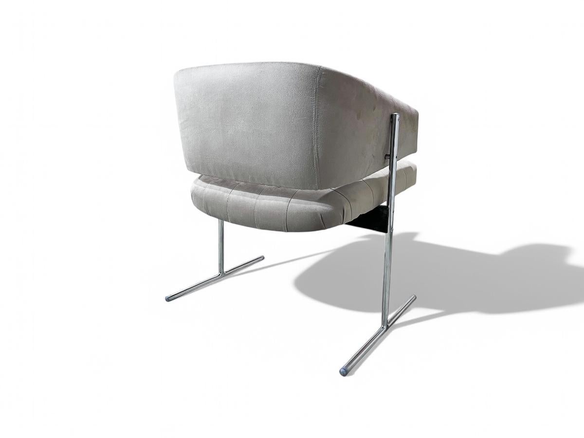 Aluminum Mid-Century Modern Armchair “Senior” in Metal & Suede, Jorge Zalszupin, c. 1960s For Sale