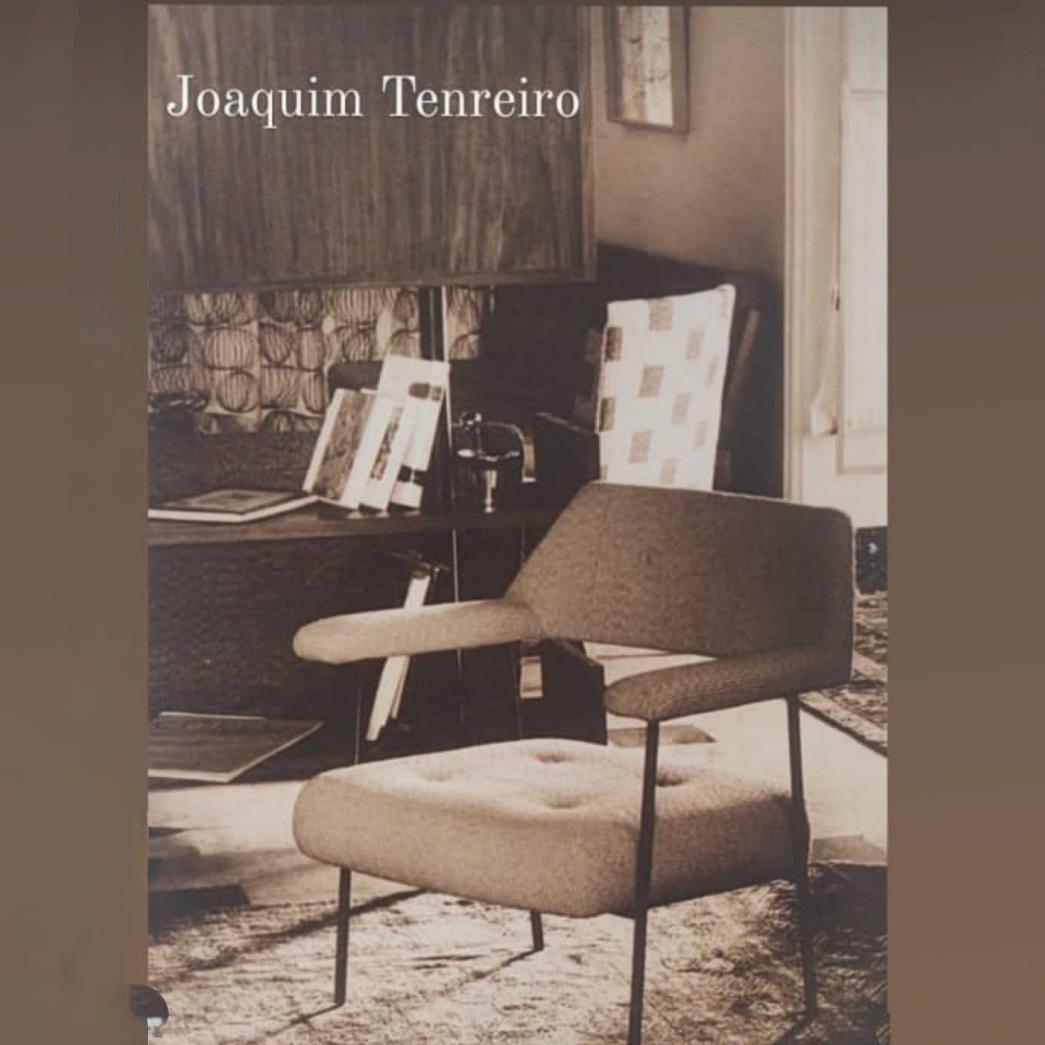 Ensemble de fauteuils modernes du milieu du siècle en métal et en daim de Joaquim Tenreiro, Brésil en vente 5