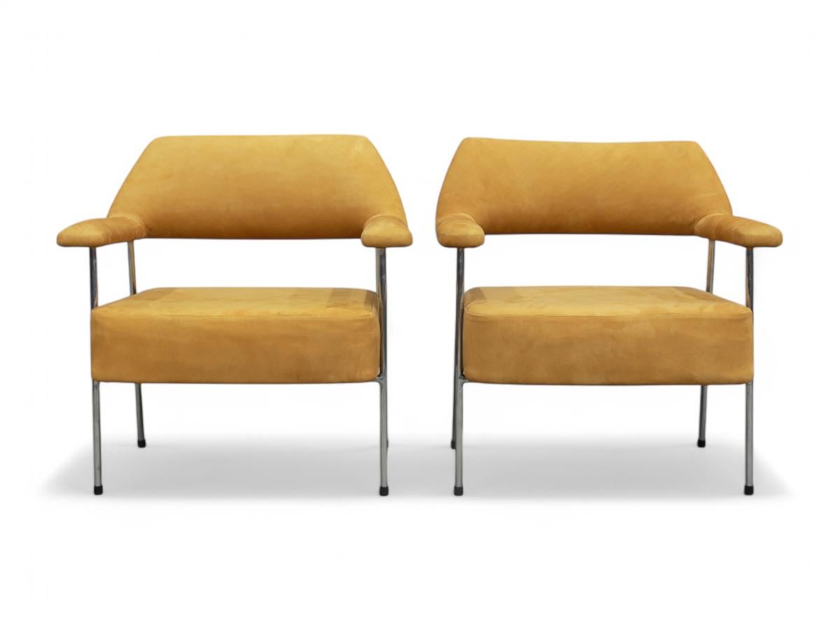 Mid-Century Modern Armchair Set in Metal and Suede by Joaquim Tenreiro, Brazil In Good Condition For Sale In New York, NY