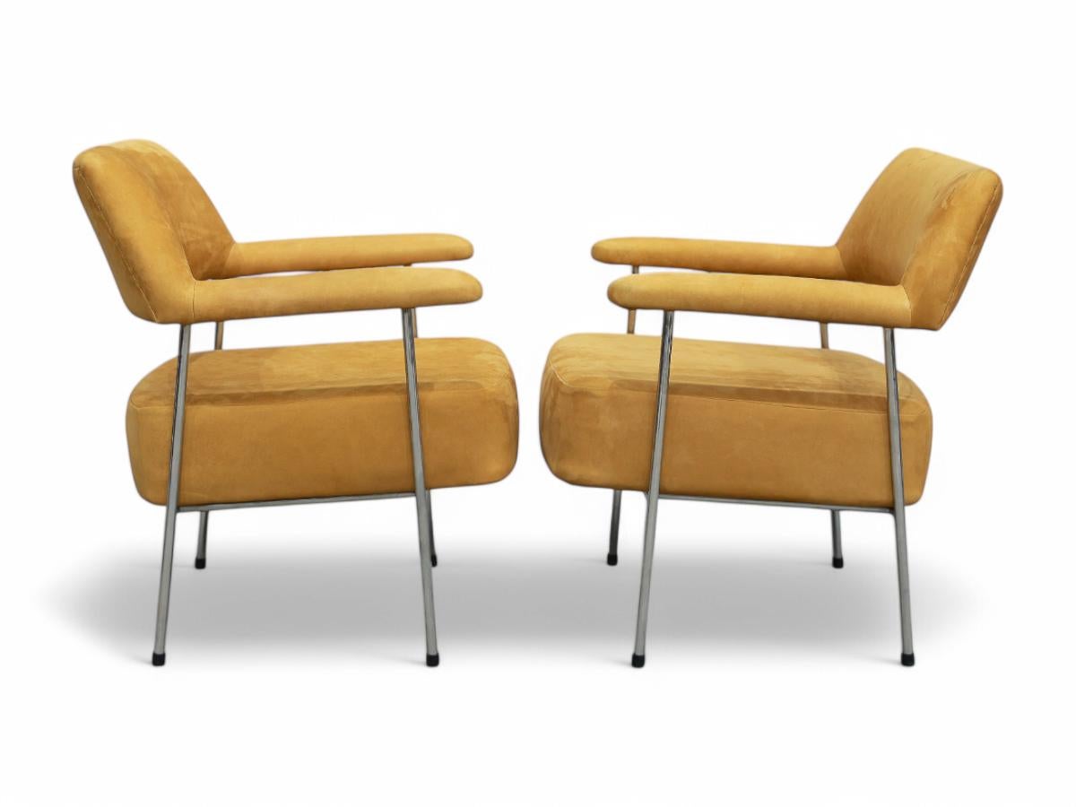 Mid-Century Modern Armchair Set in Metal and Suede by Joaquim Tenreiro, Brazil For Sale 1