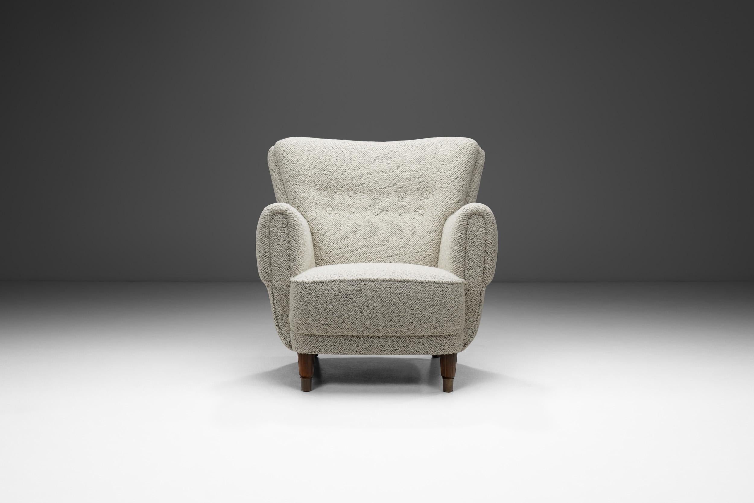 Sillón Moderno de Mitad de Siglo Tapizado en Tela Bouclé, Europa Siglo XX en Bueno estado para la venta en Utrecht, NL