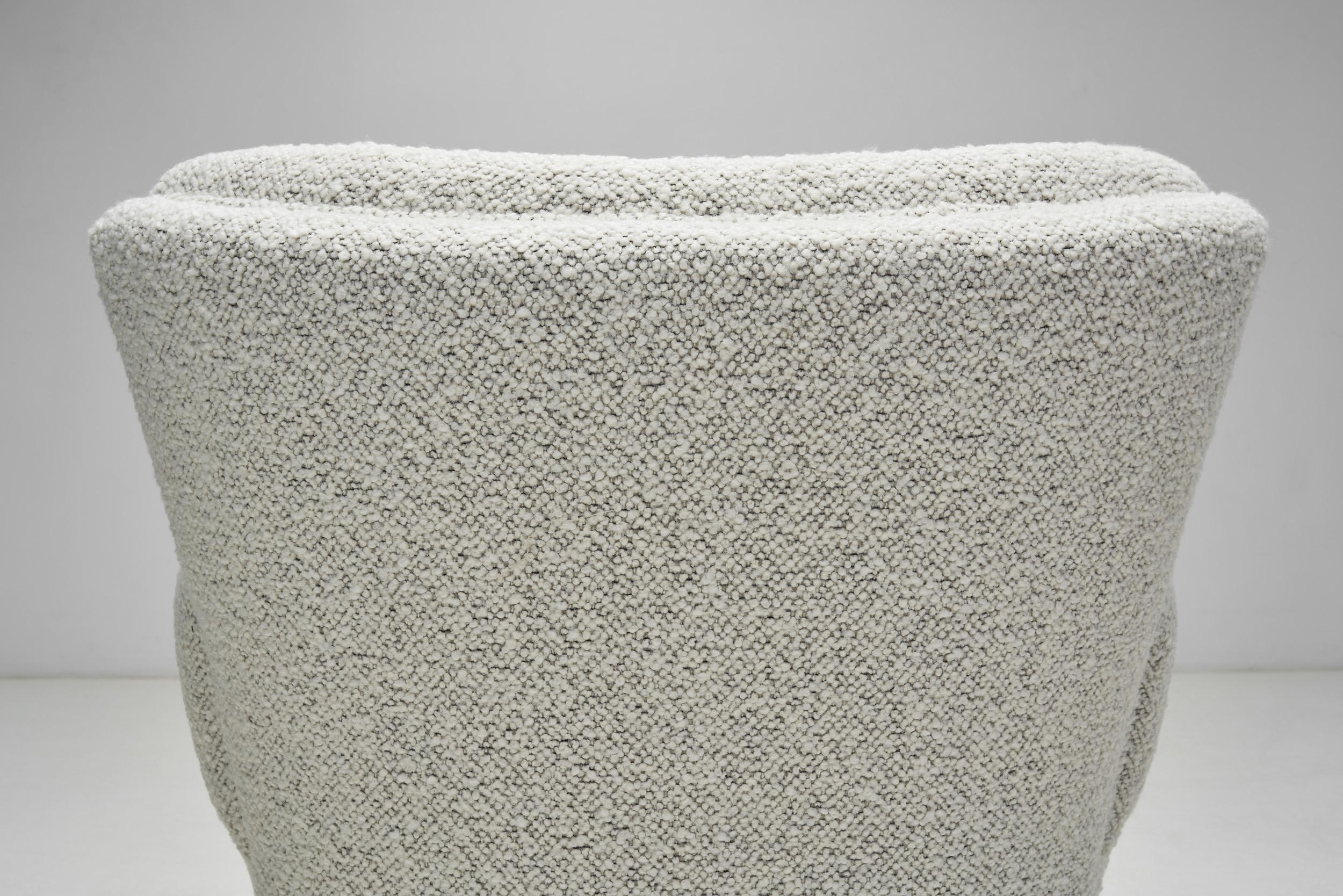 Sillón Moderno de Mitad de Siglo Tapizado en Tela Bouclé, Europa Siglo XX en venta 2