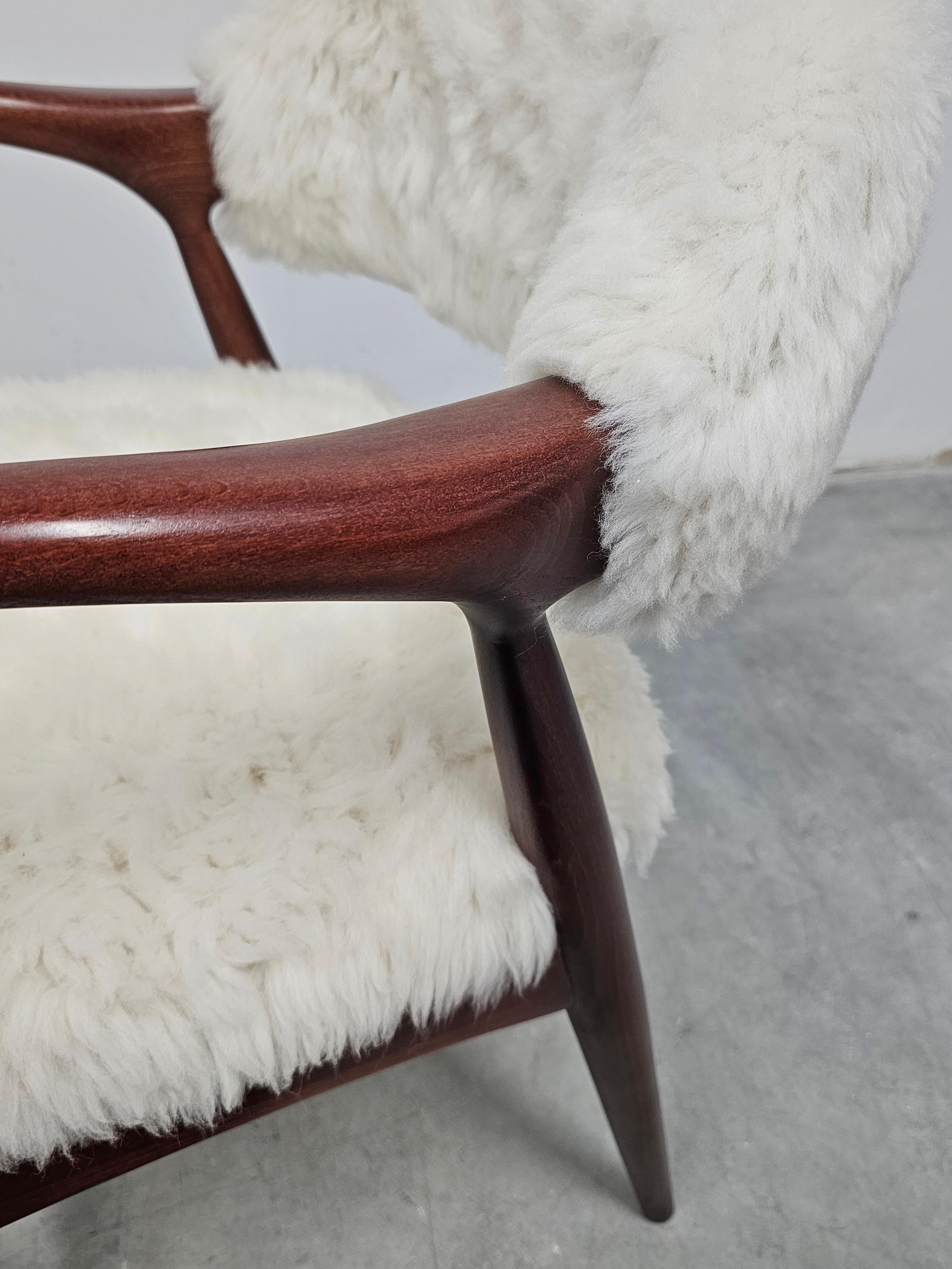 Mid Century Modern Armchair upholstered in lambskin, Yugoslavia 1960s For Sale 4