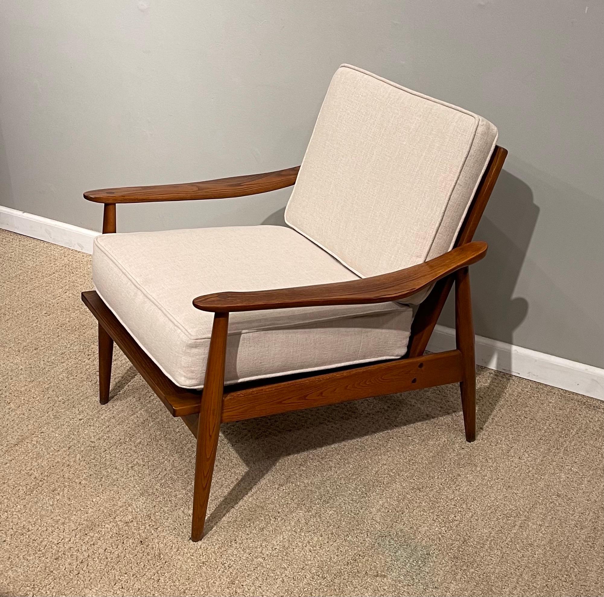 Oak Mid-Century Modern Armchair W New Seat & Back Cushions For Sale