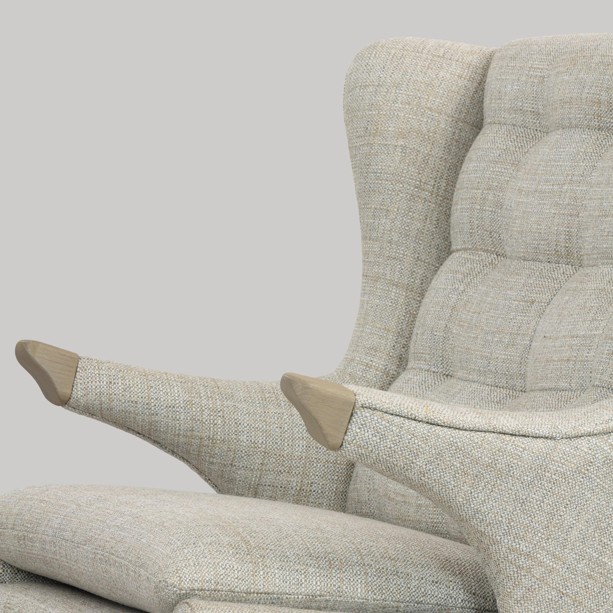 Portoghese Poltrona moderna di metà secolo con accenti in legno e imbottitura a bottoni in vendita