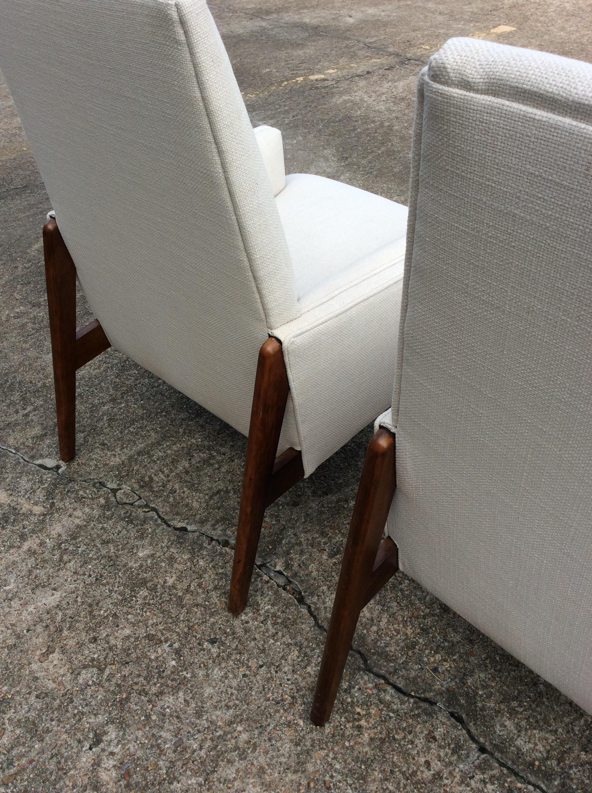 Mid-Century Modern Armchairs, a Pair For Sale 6