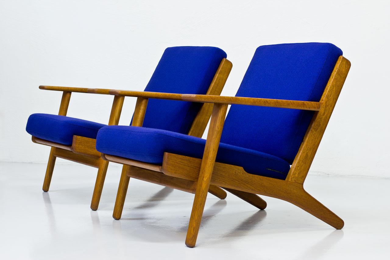Mid-20th Century Mid-Century Modern Armchairs GE-290 by Hans Wegner for Getama, Denmark, Set of 2
