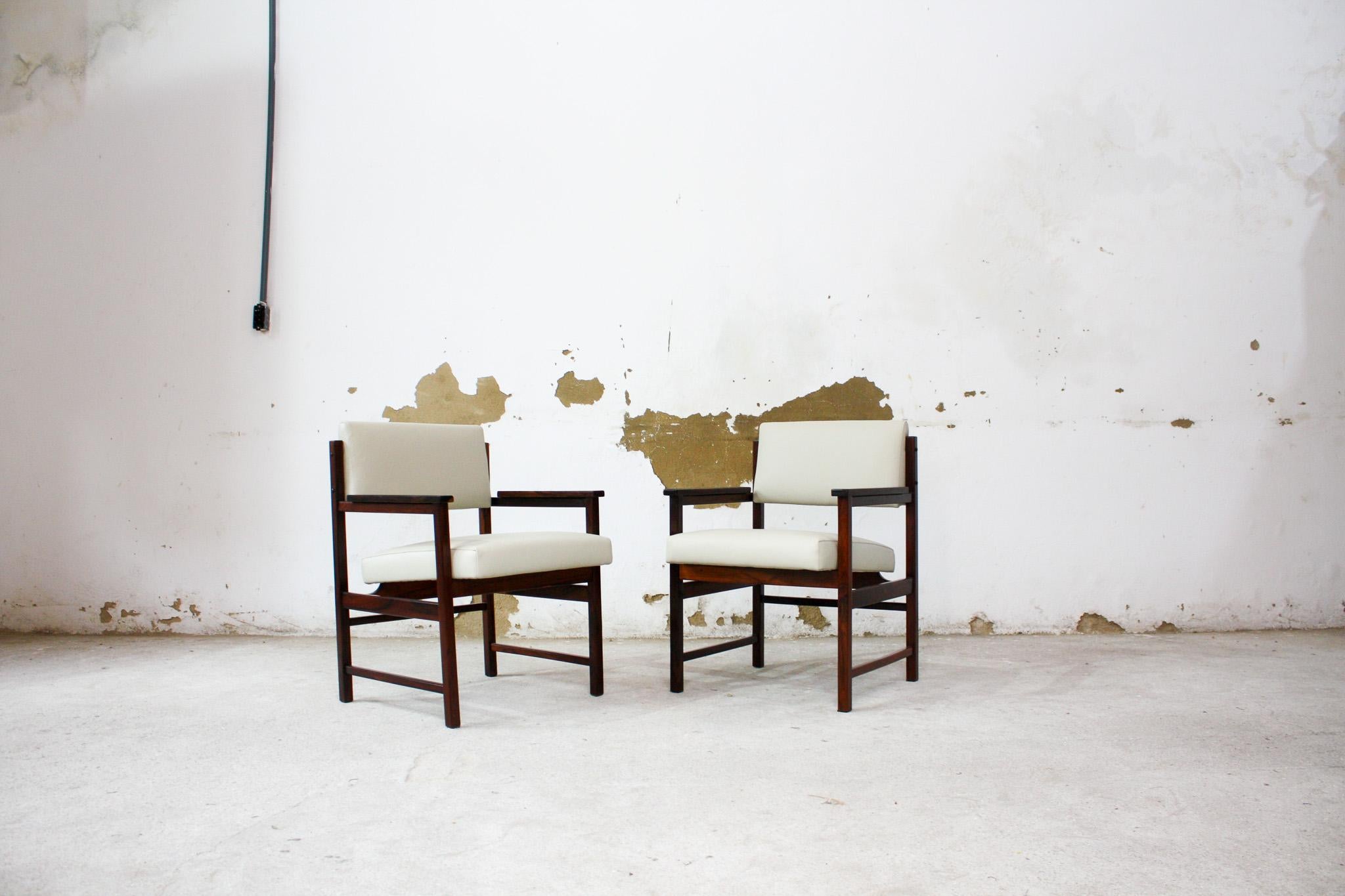 Mid-Century Modern Mid-century Modern Armchairs in Hardwood & Beige Leather, Bureau, 1960s, Brazil For Sale