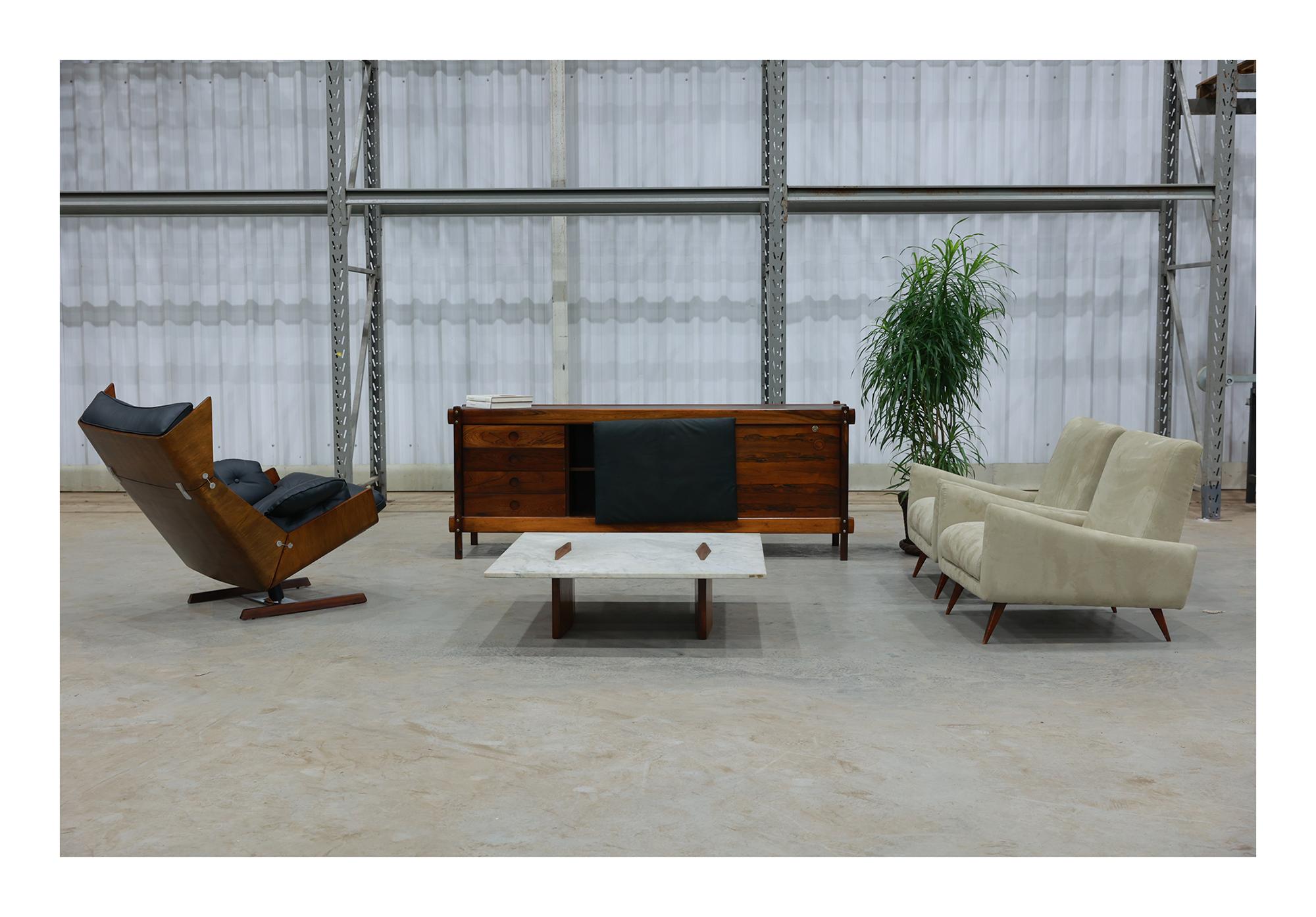 Mid Century Modern Armchairs in Hardwood & Fabric Att. to Jorge Zalszupin For Sale 7
