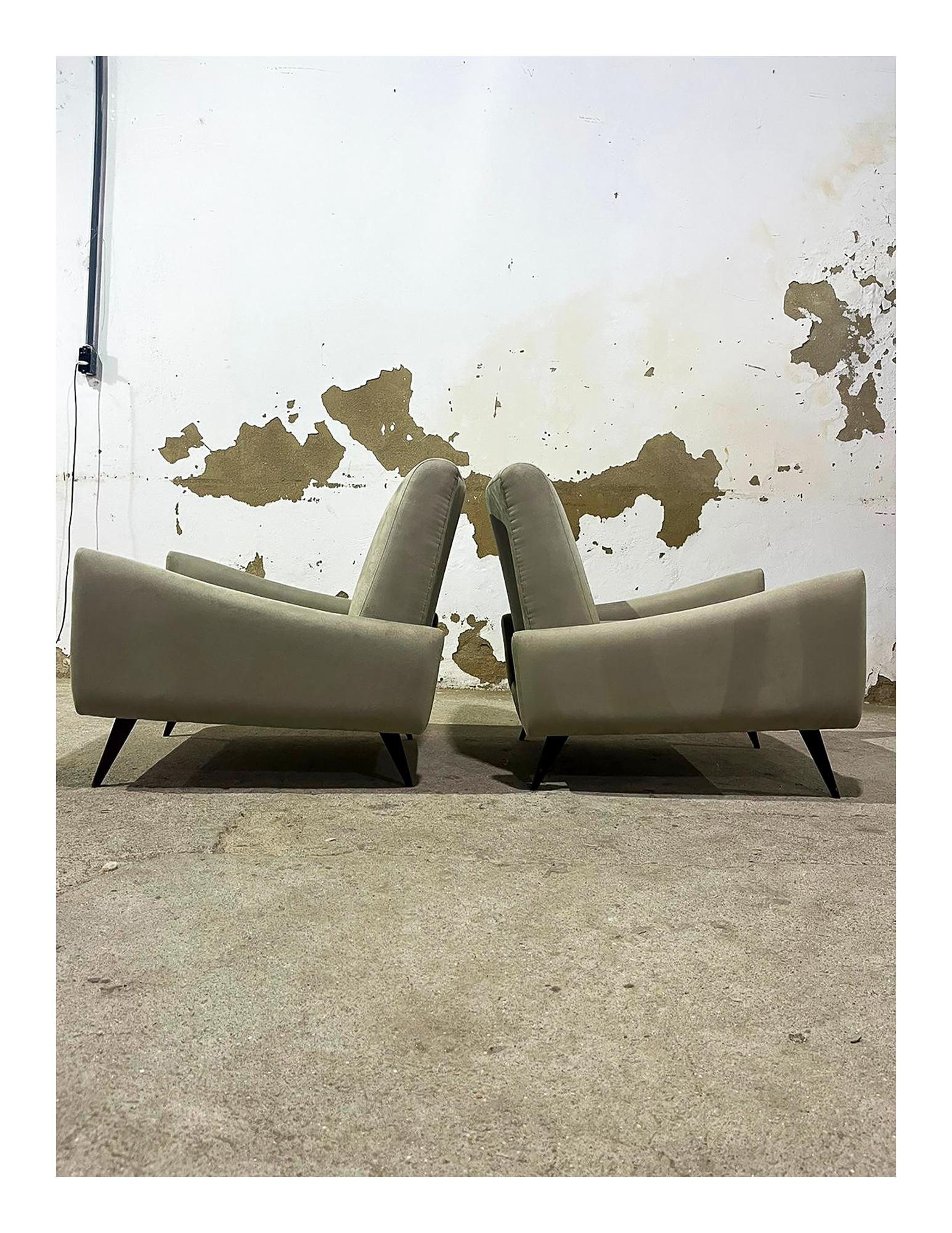 Brazilian Mid Century Modern Armchairs in Hardwood & Fabric Att. to Jorge Zalszupin For Sale
