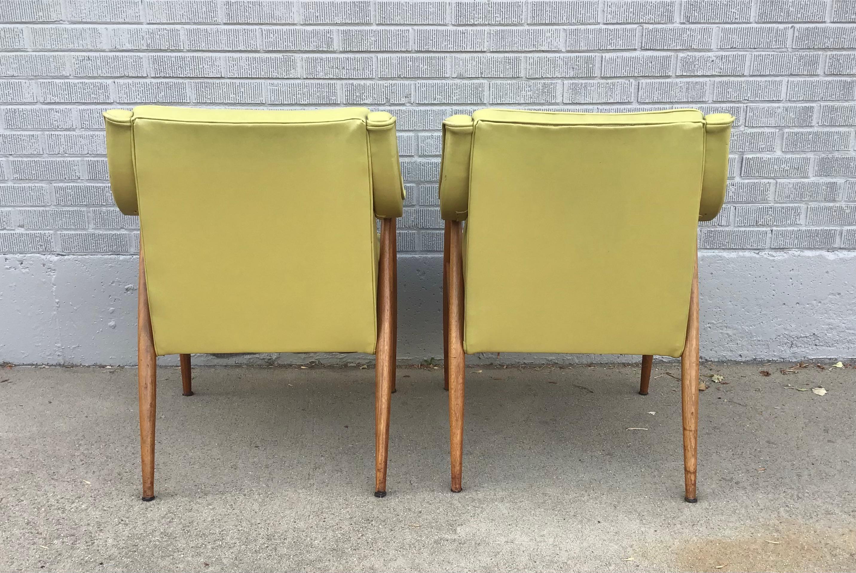 Poltrone moderne della metà del secolo nello stile di Adrian Pearsall, una coppia in vendita 1