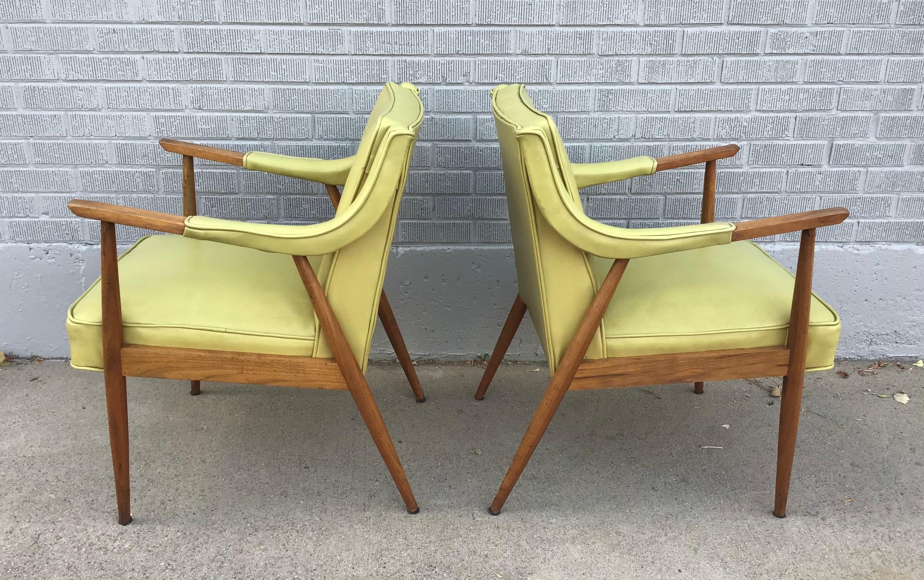 Poltrone moderne della metà del secolo nello stile di Adrian Pearsall, una coppia in vendita 2