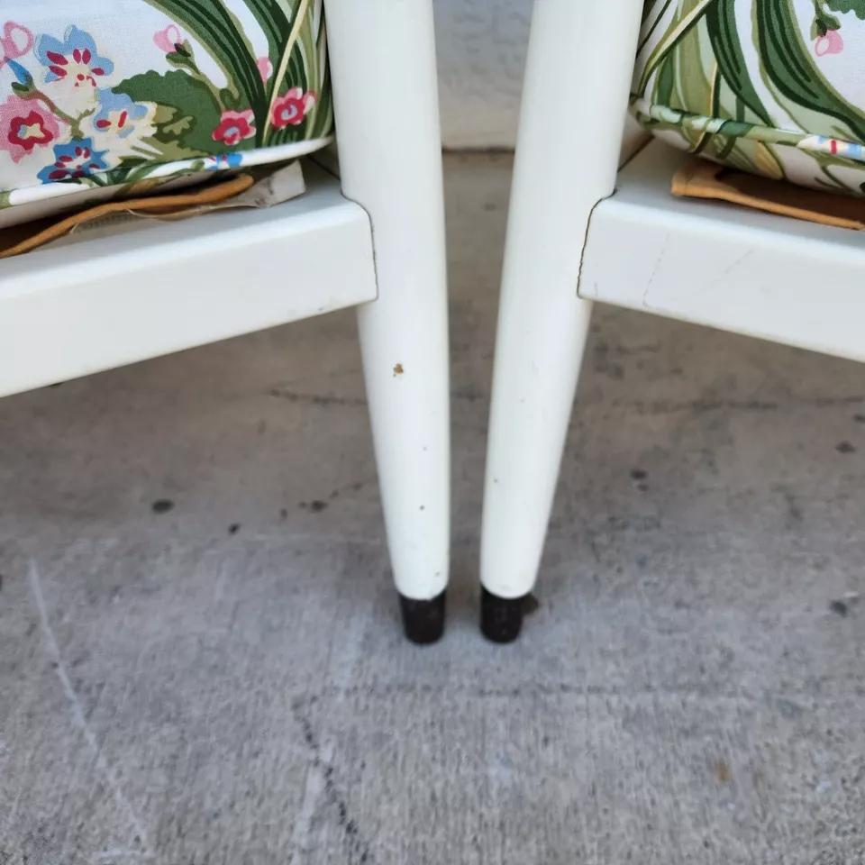 Fauteuils The Modernity Tulips A Pair en vente 9