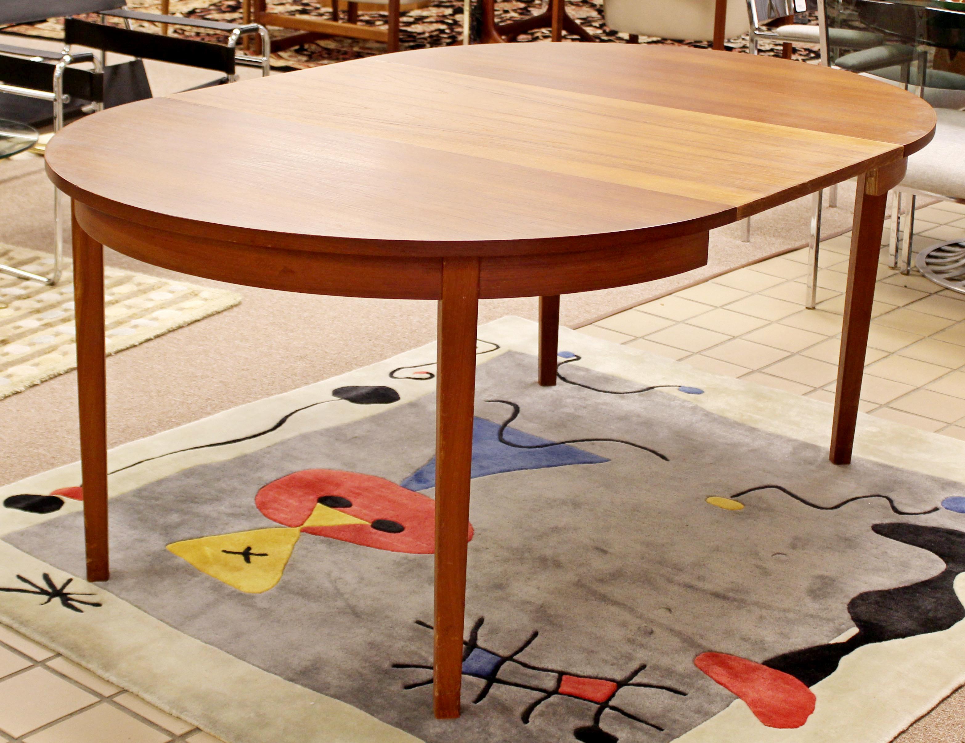 Mid-Century Modern Arne Hovmand Olsen Danish Teak Oval Dining Table & 6 Stühle 2