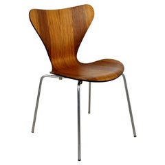 Mid-Century Modern Arne Jaconbsen Fritz Hansen Danish Side Chair Series 7 1960s