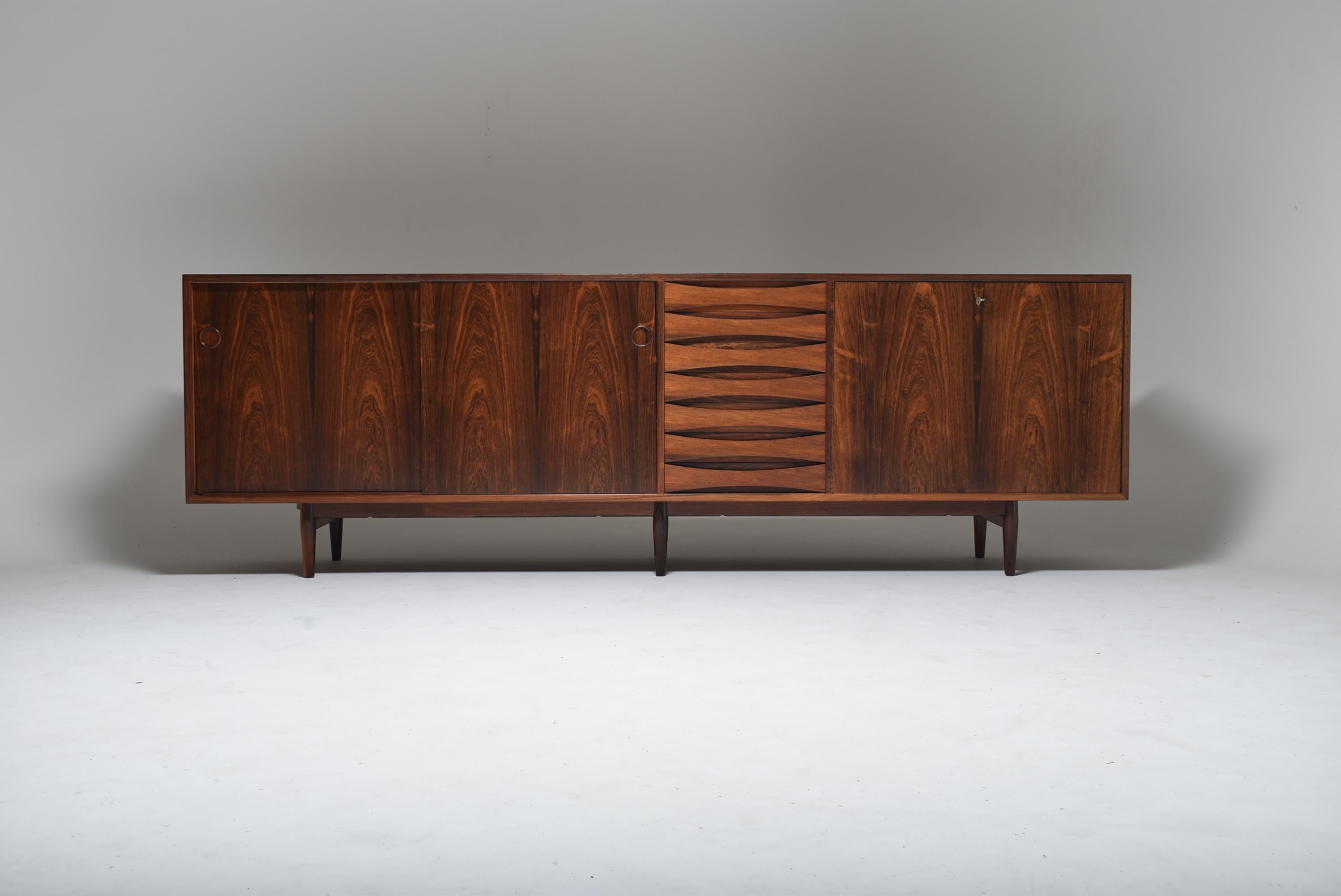 Arne Vodder ''29 A'' Sideboard aus Palisanderholz, Dänemark, Mid-Century Modern, 1960 im Angebot 2