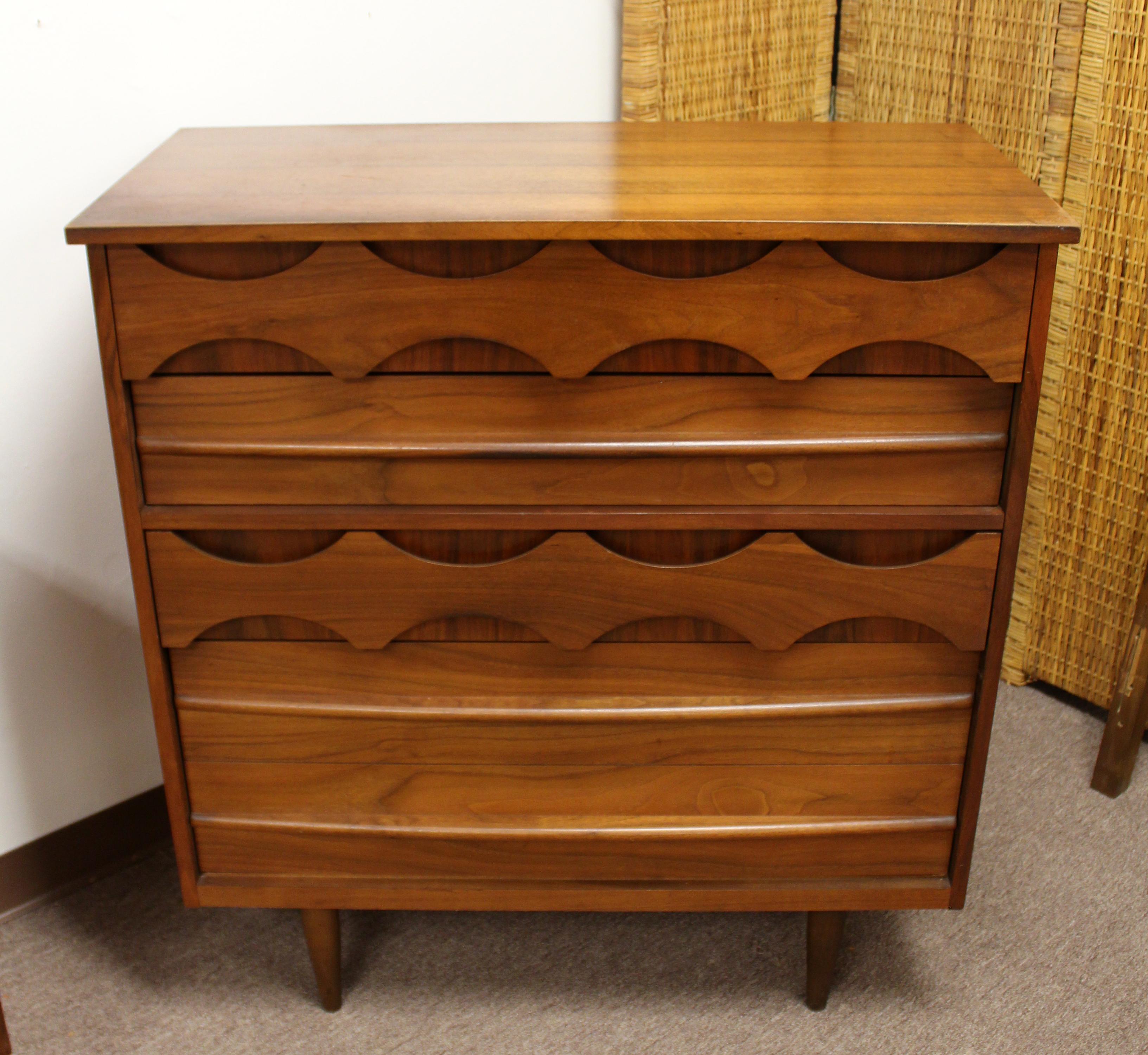 Mid-Century Modern Arne Vodder Style Danish 4 Drawer Highboy Dresser, 1960s In Good Condition In Keego Harbor, MI