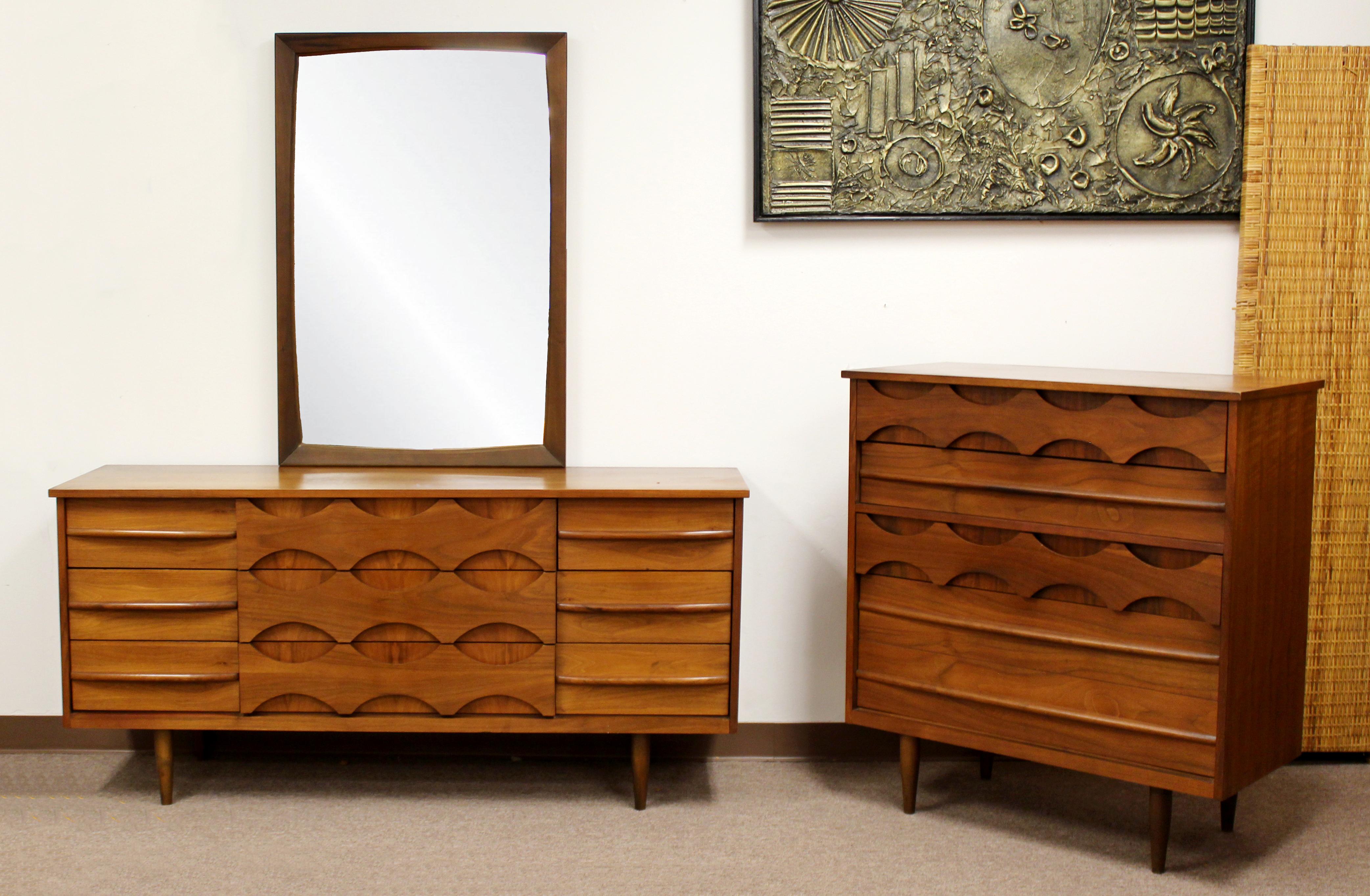 Wood Mid-Century Modern Arne Vodder Style Danish 9 Drawer Credenza Dresser Mirror