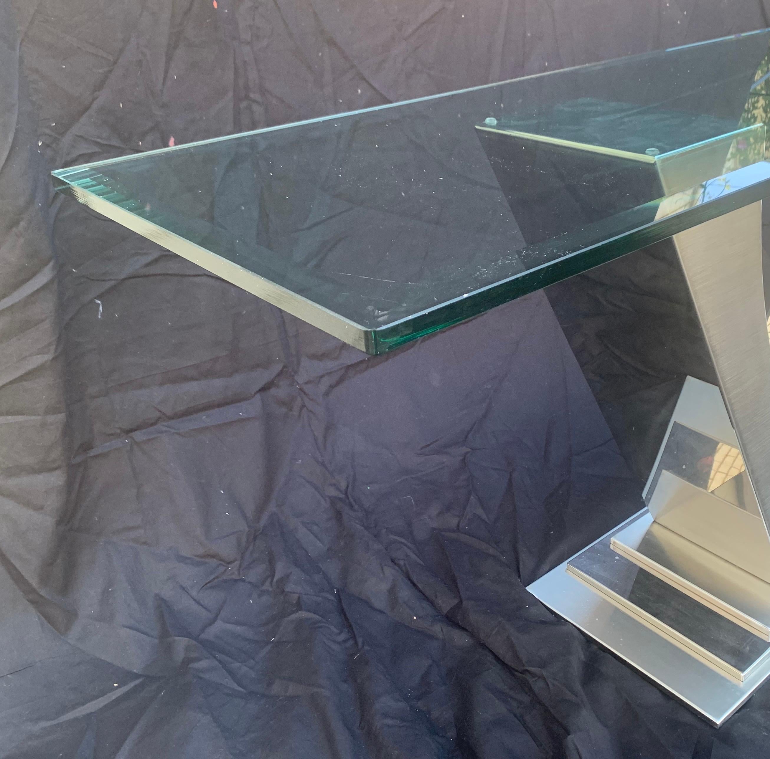 Konsolentisch aus poliertem, gebürstetem Nickelglas mit Glasplatte im Art-déco-Stil, Mid-Century Modern im Angebot 1