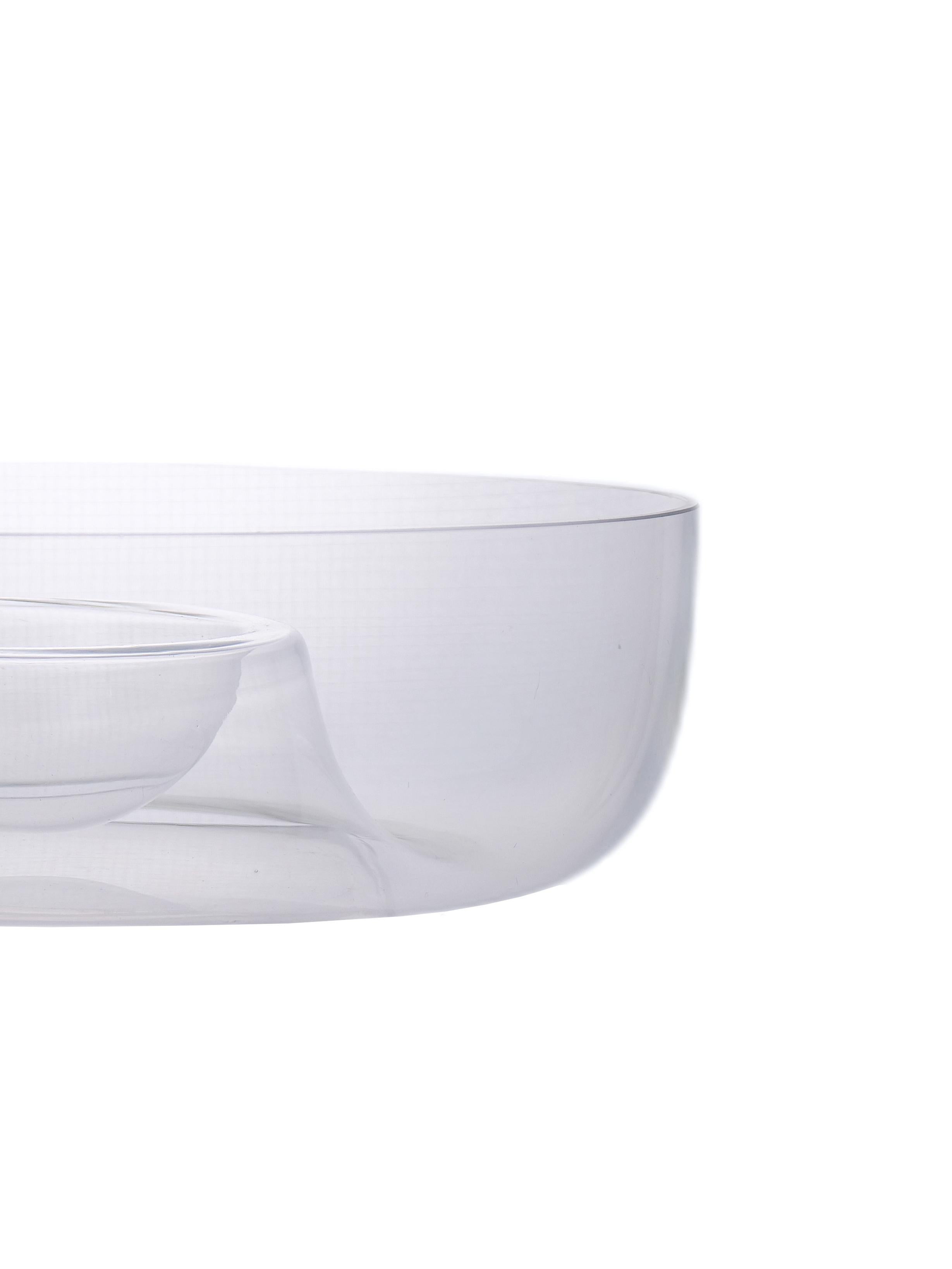 
Immerse yourself in the captivating charm of French Mid-Century Modern/Art Deco Style with this exquisite Caviar/Shrimp Serving Dish. Meticulously crafted, this dish encapsulates the essence of an era defined by sophistication and design. The sleek