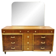 Mid Century Modern Art Deco Nussbaum Lange Kommode mit Spiegel von Joerns Bros