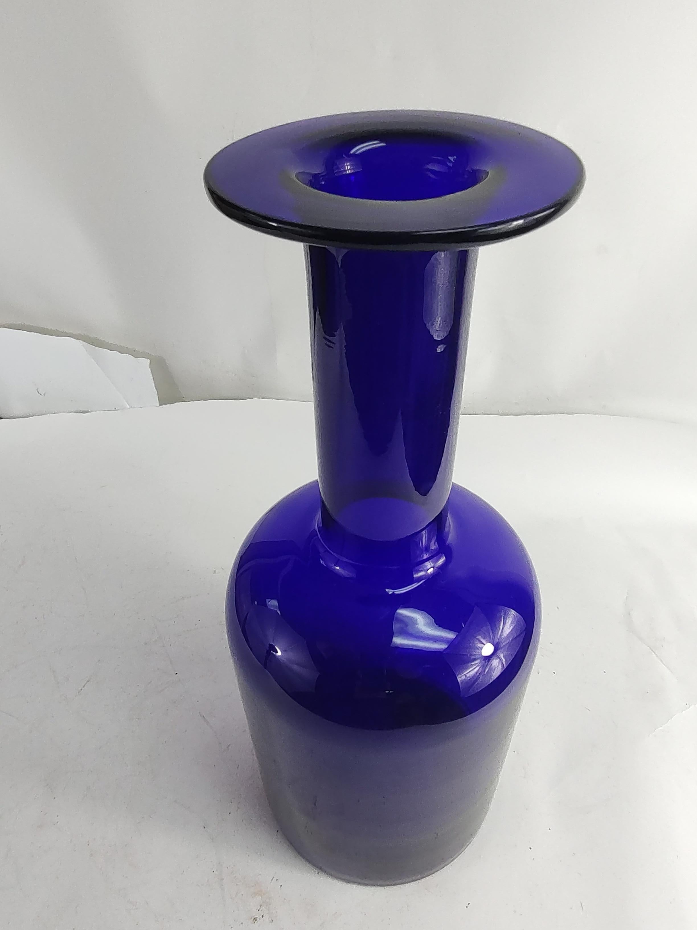 Mid Century Modern Art Glass Bottle Form Vase Otto Bauer for Kastrup Holmegaard For Sale 1