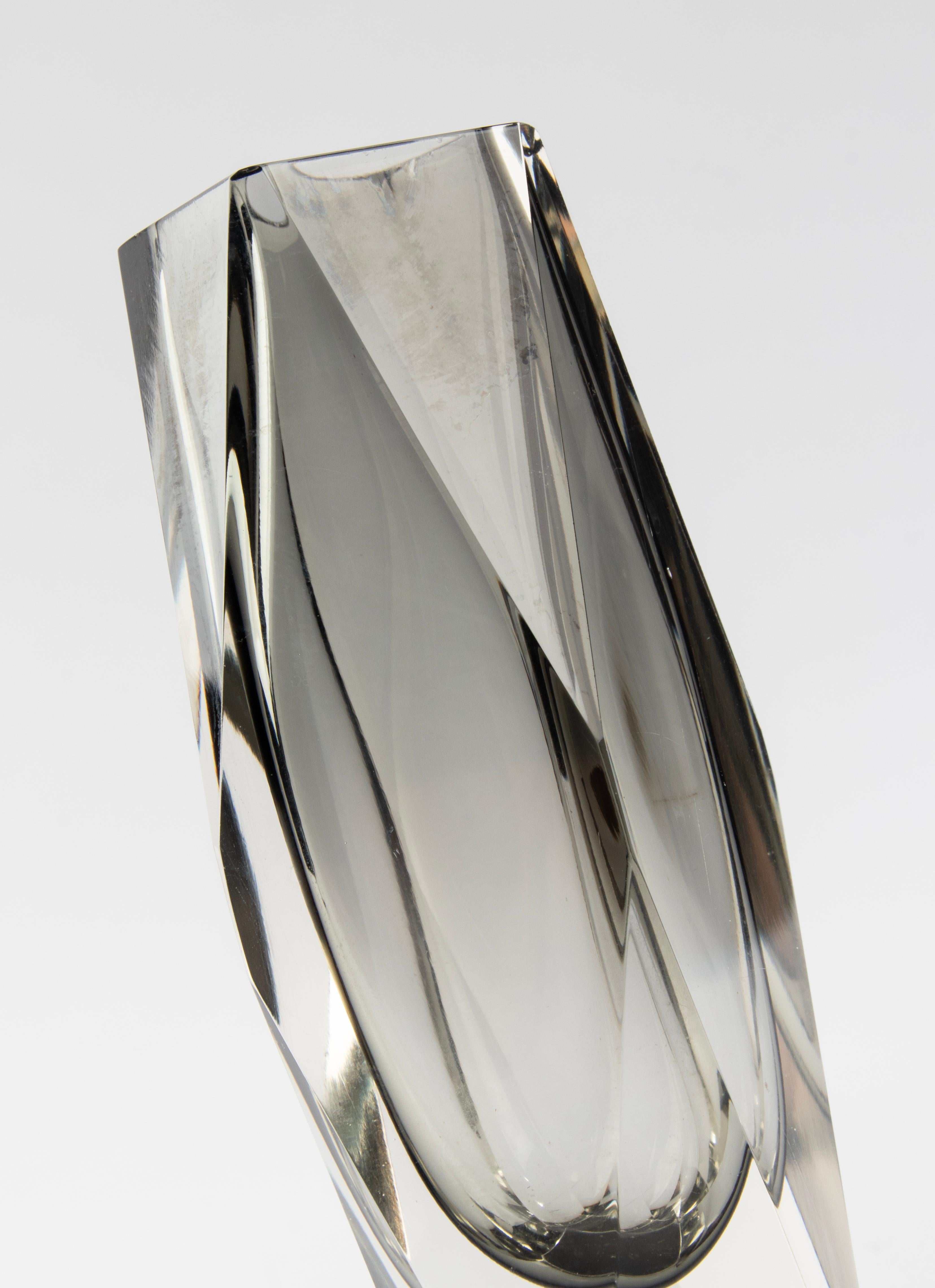 Moderne Sommerso-Vase aus Kunstglas aus der Mitte des Jahrhunderts – Flavio Poli  (Handgefertigt) im Angebot
