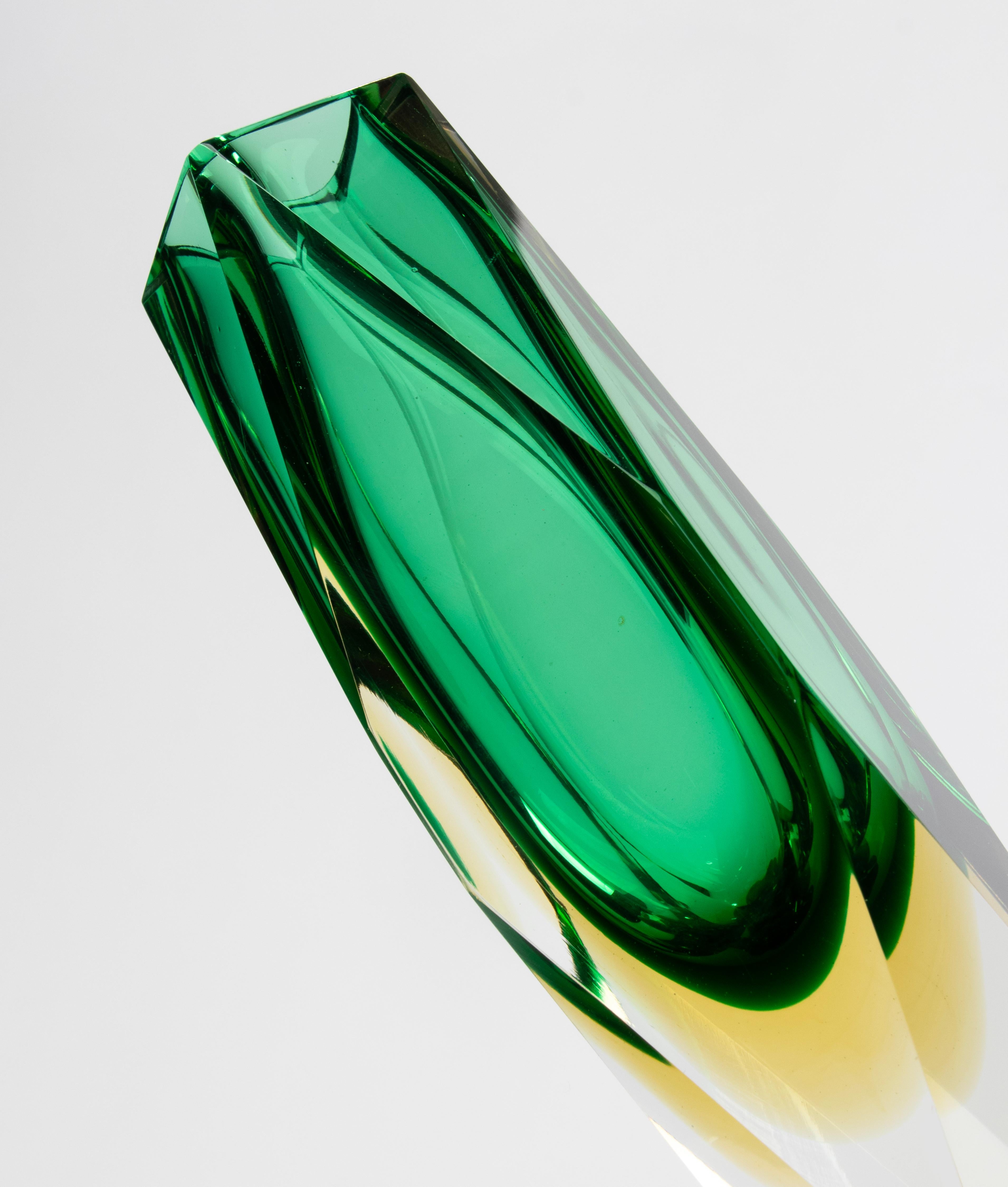 Mid-Century Modern Art Glass Sommerso Vase - Flavio Poli  For Sale 1